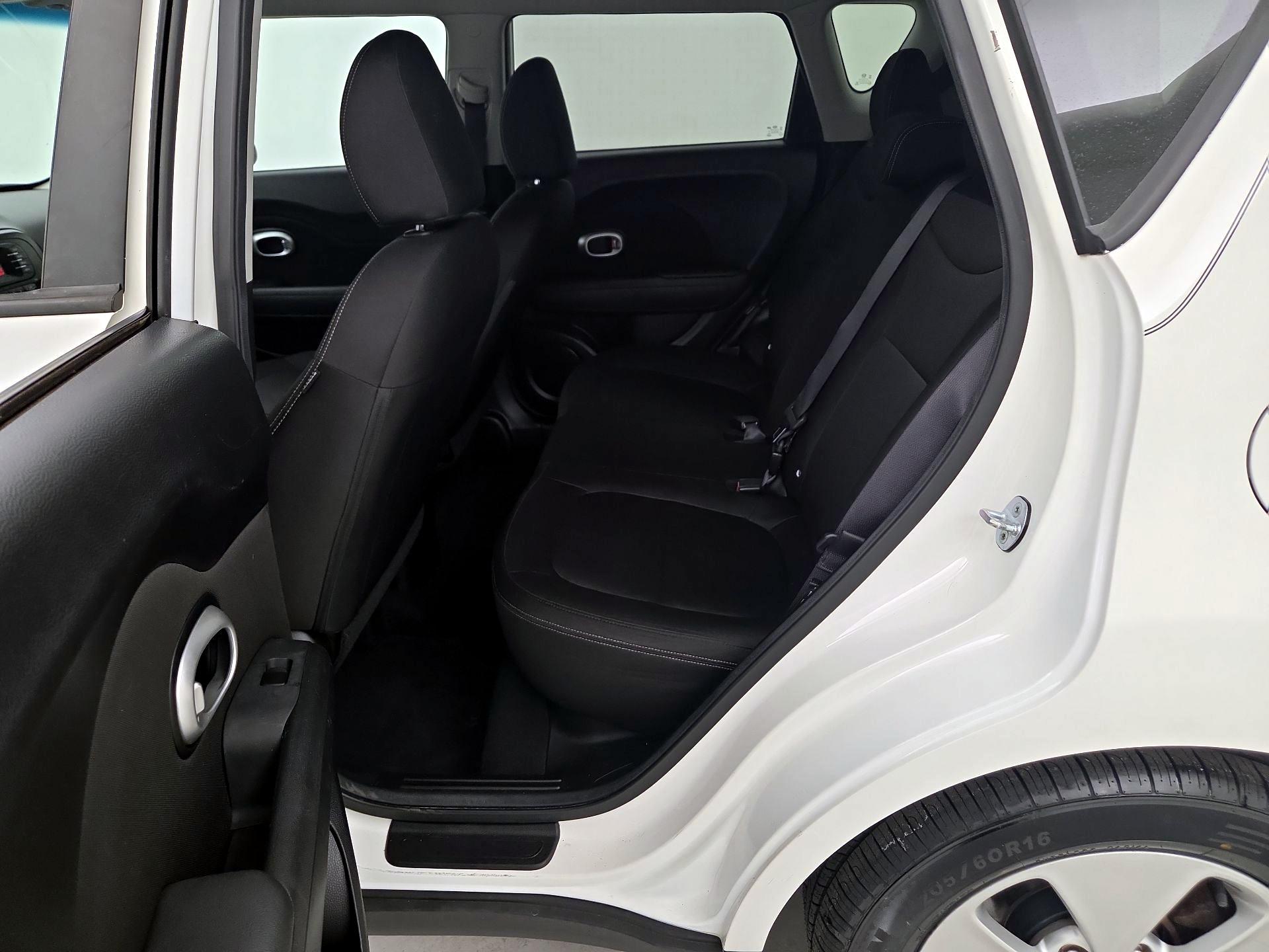 Thumbnail: 2016 Kia Soul - 18