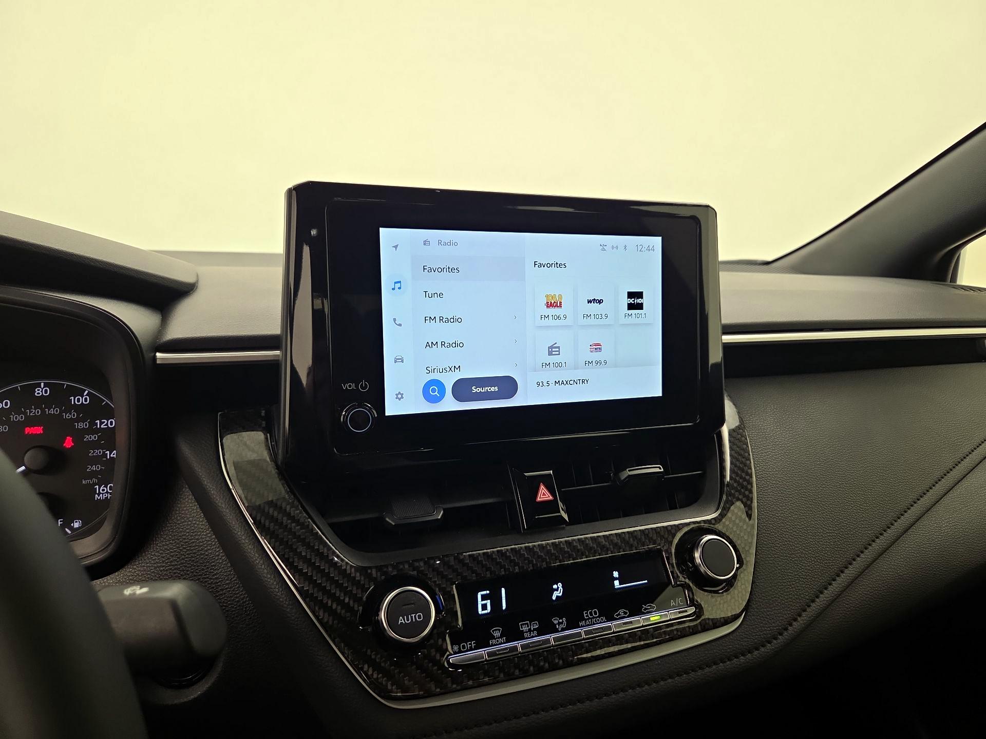 Thumbnail: 2024 Toyota Corolla - 15