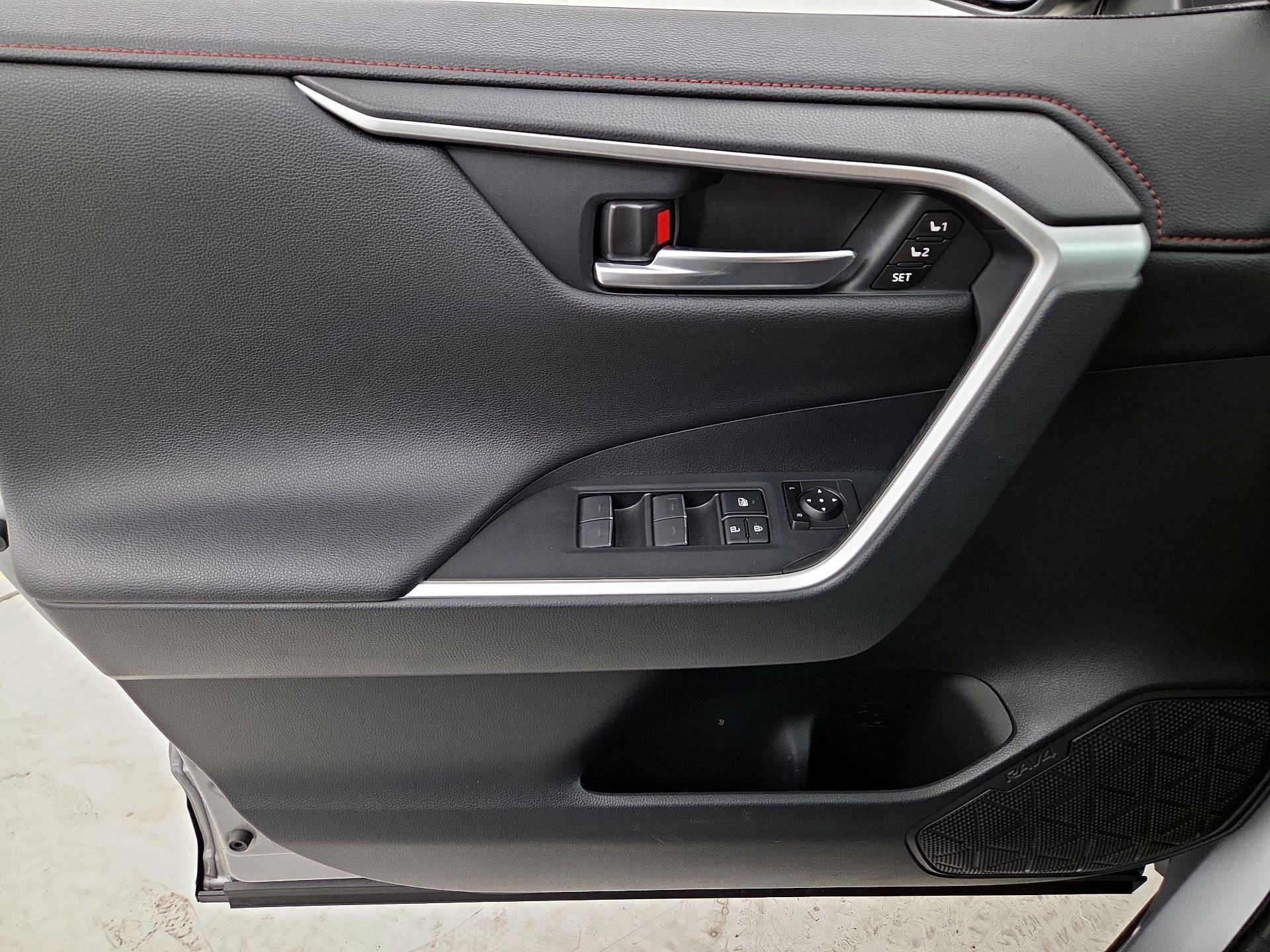 Thumbnail: 2024 Toyota RAV4 - 12