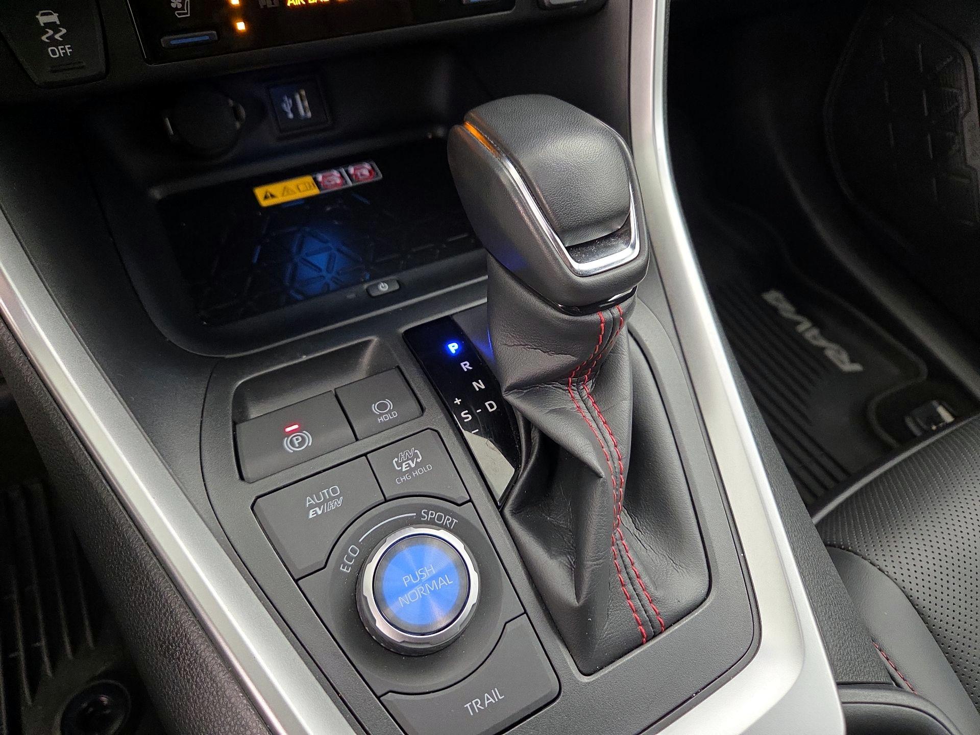 Thumbnail: 2024 Toyota RAV4 - 17