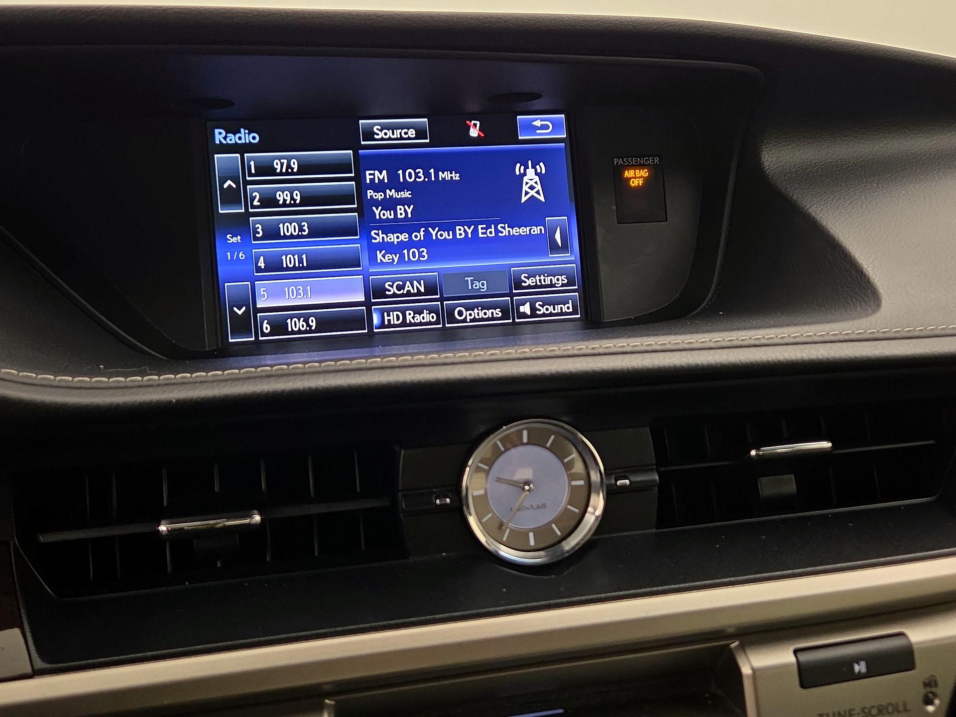 Thumbnail: 2016 Lexus ES - 15