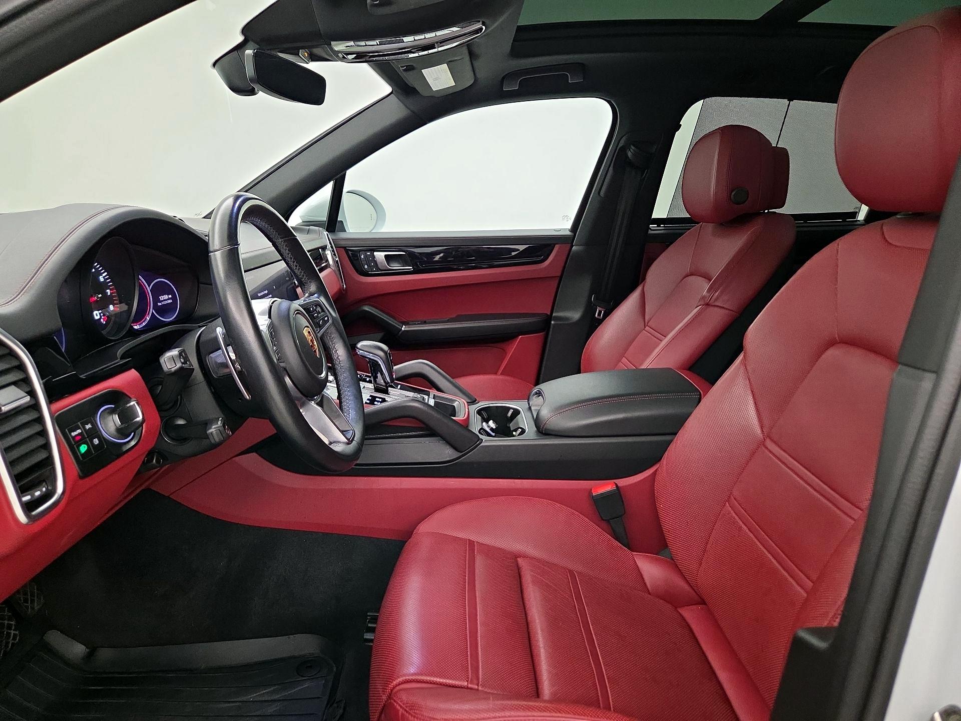 Thumbnail: 2022 Porsche Cayenne - 11