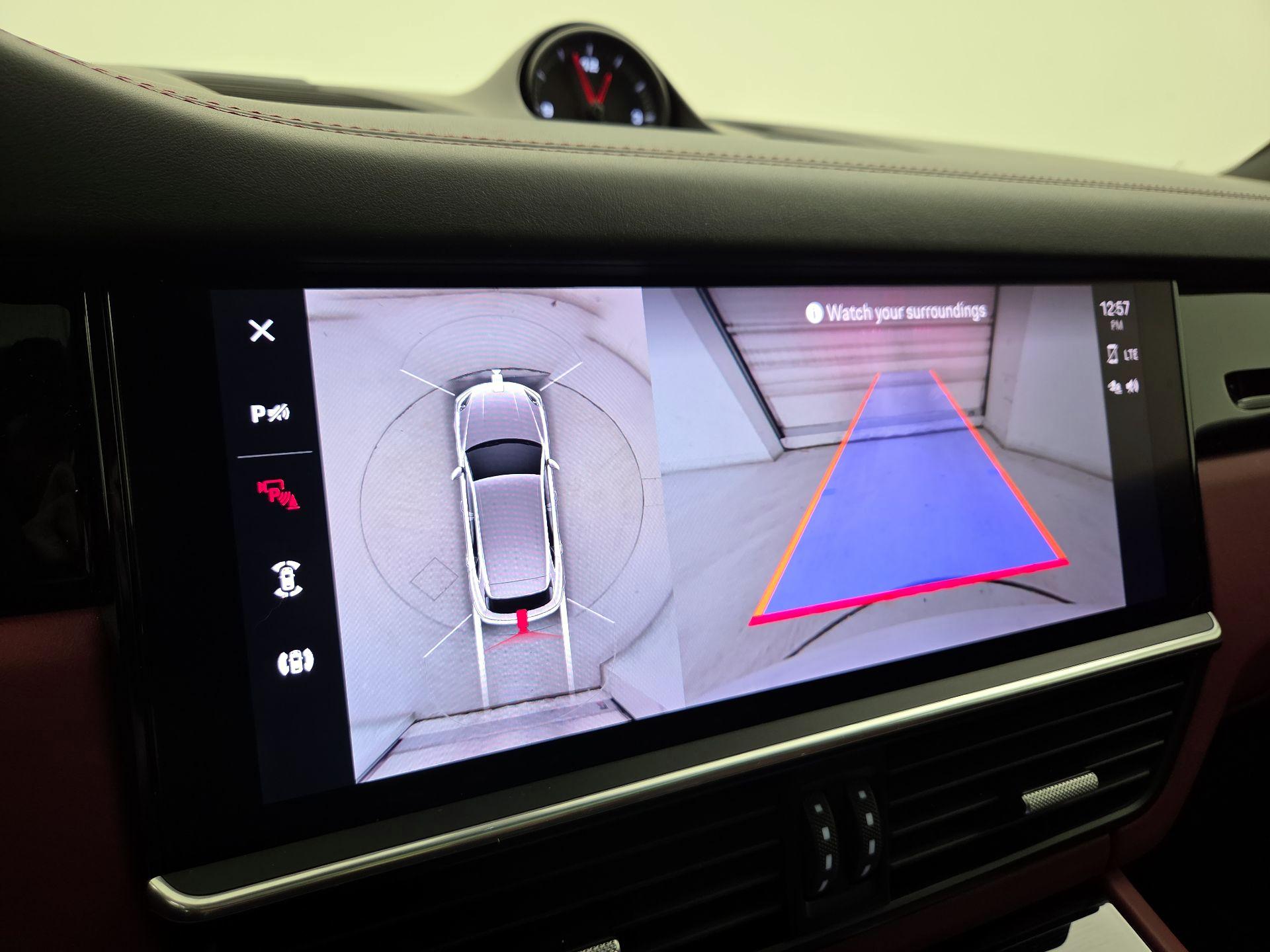 Thumbnail: 2022 Porsche Cayenne - 15