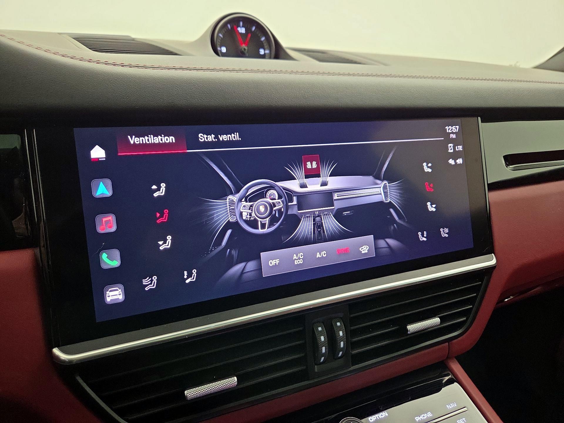 Thumbnail: 2022 Porsche Cayenne - 17