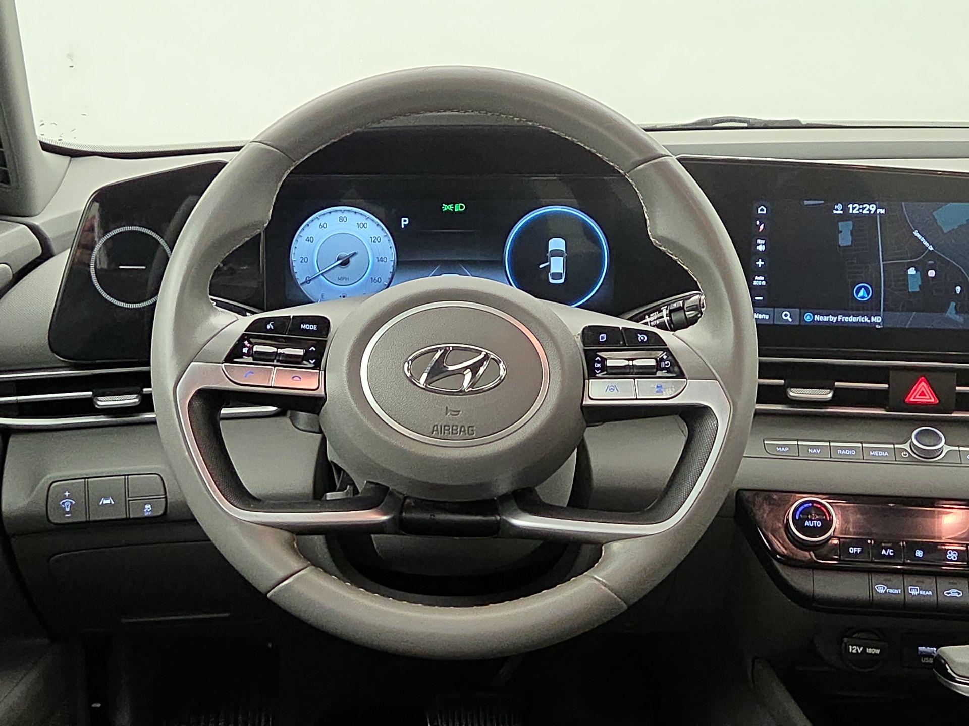 Thumbnail: 2023 Hyundai Elantra - 10