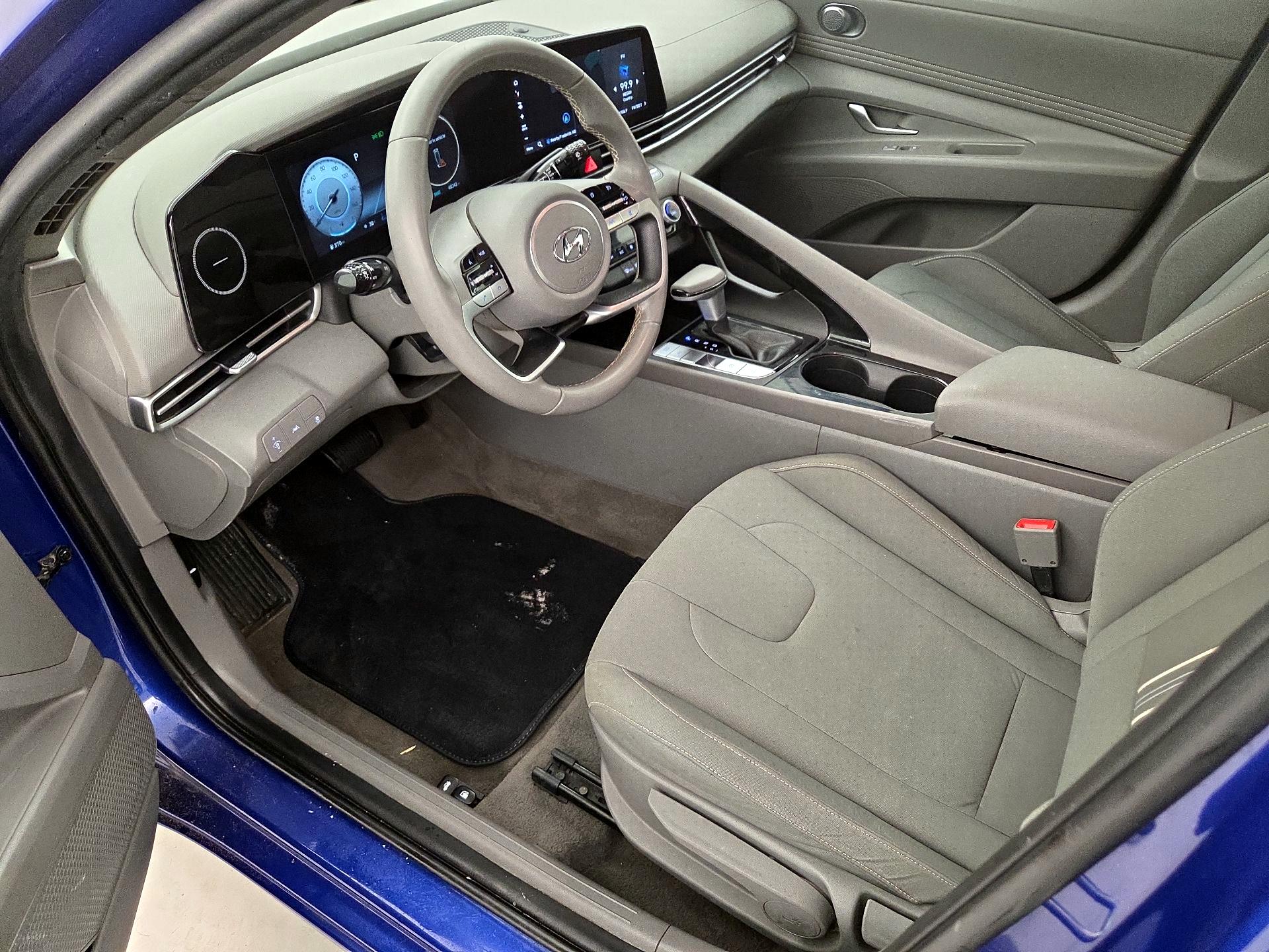 Thumbnail: 2023 Hyundai Elantra - 11