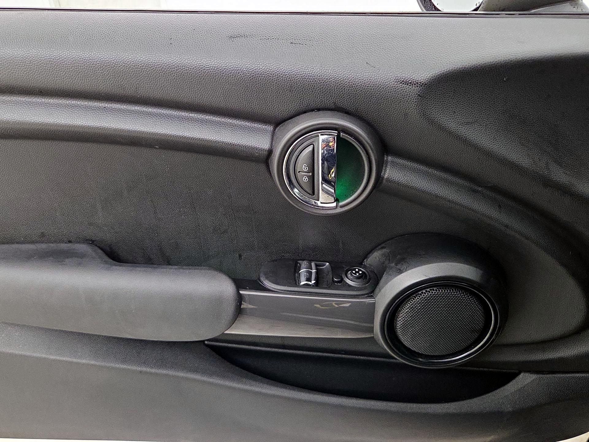 Thumbnail: 2020 MINI Cooper Hardtop - 12