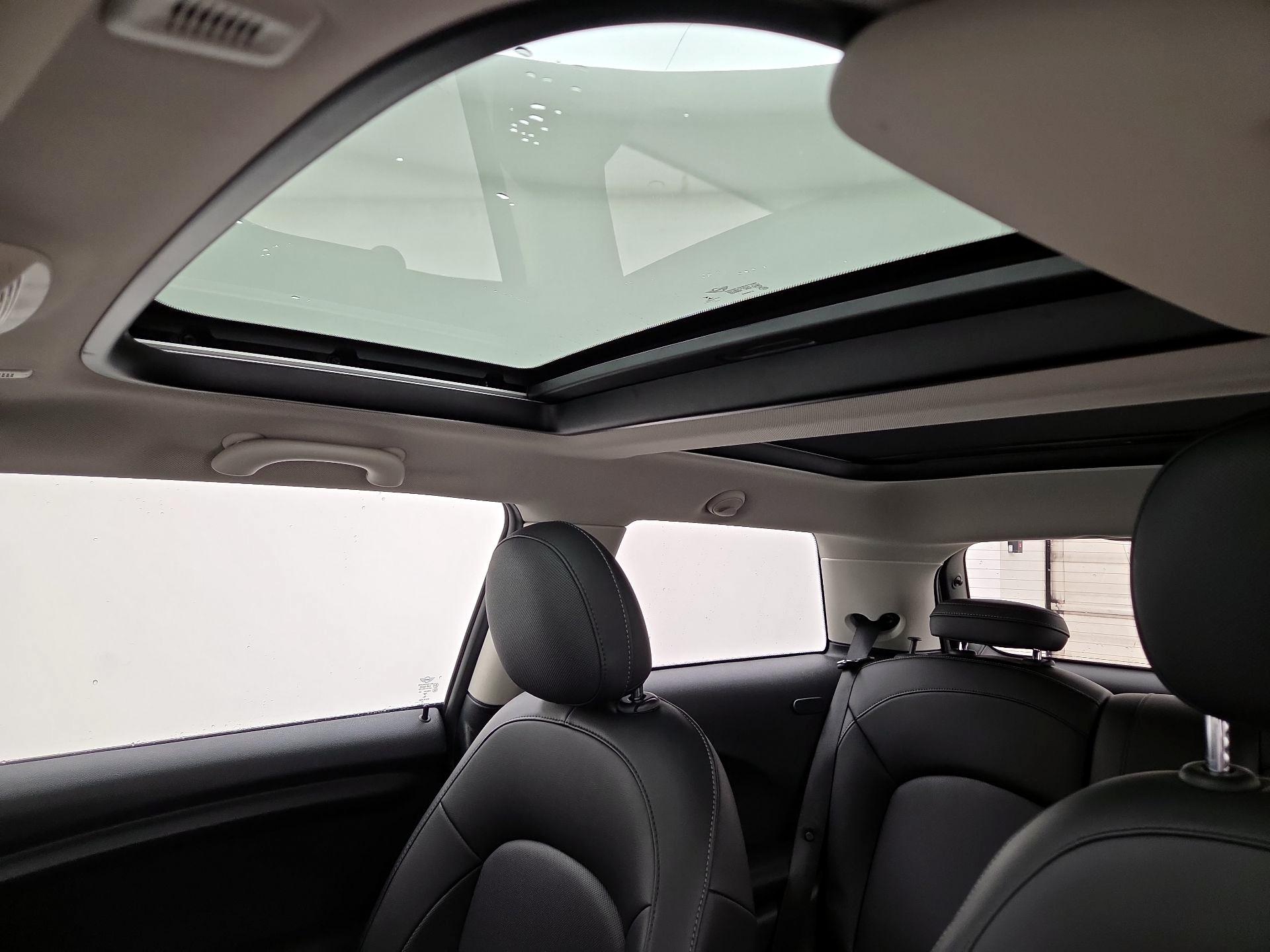 Thumbnail: 2020 MINI Cooper Hardtop - 19