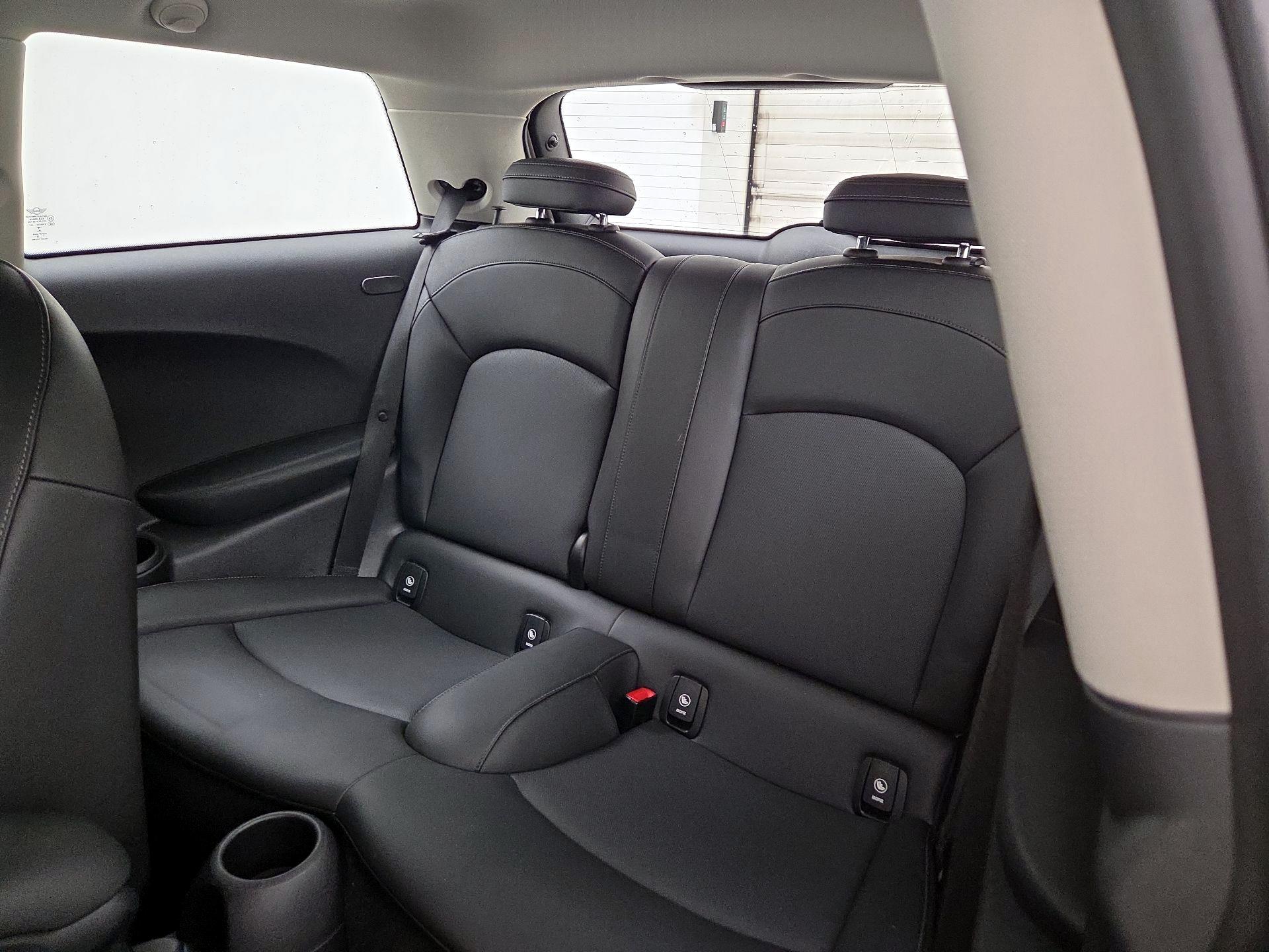 Thumbnail: 2020 MINI Cooper Hardtop - 20