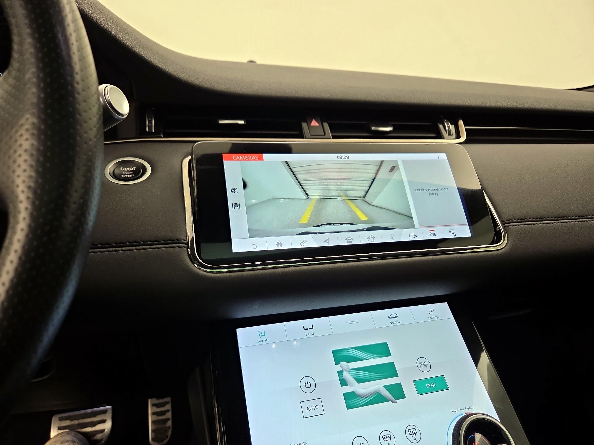 Thumbnail: 2020 Land Rover Range Rover Evoque - 15