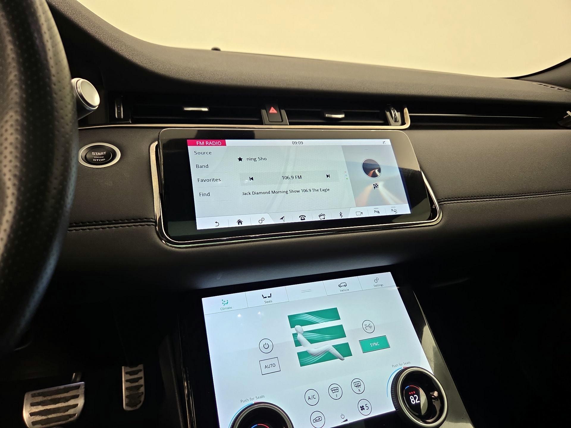 Thumbnail: 2020 Land Rover Range Rover Evoque - 16