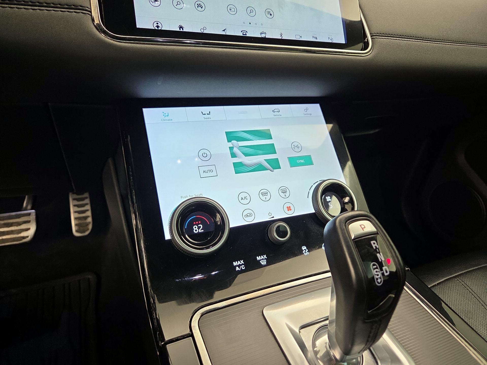 Thumbnail: 2020 Land Rover Range Rover Evoque - 17