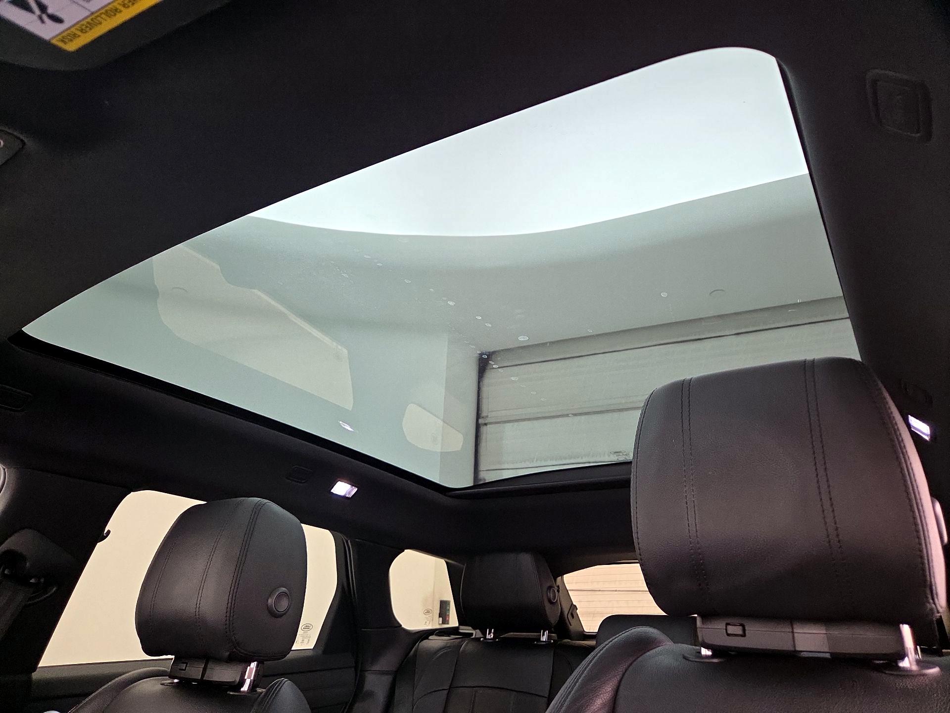 Thumbnail: 2020 Land Rover Range Rover Evoque - 20