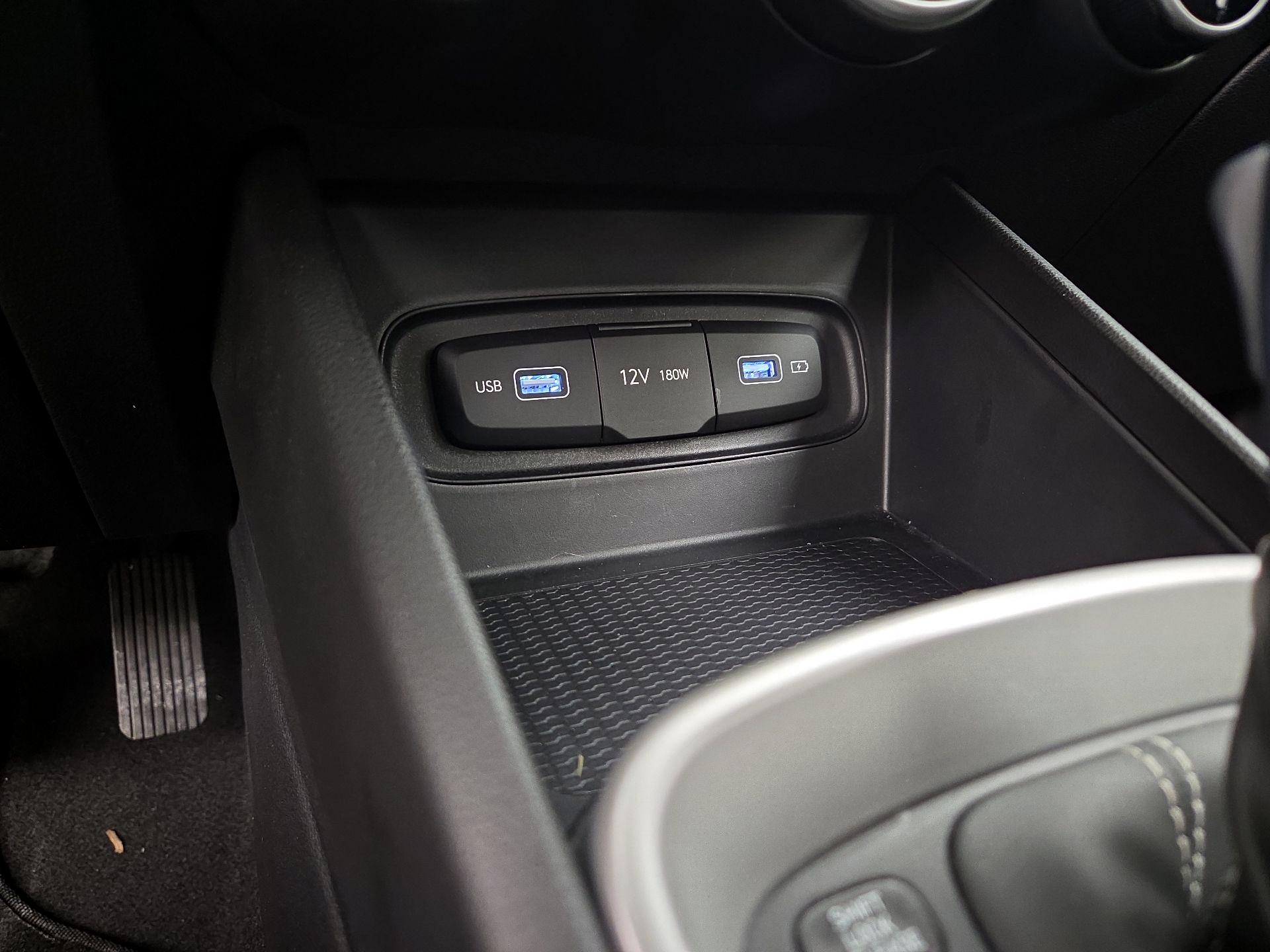 Thumbnail: 2022 Hyundai Venue - 18