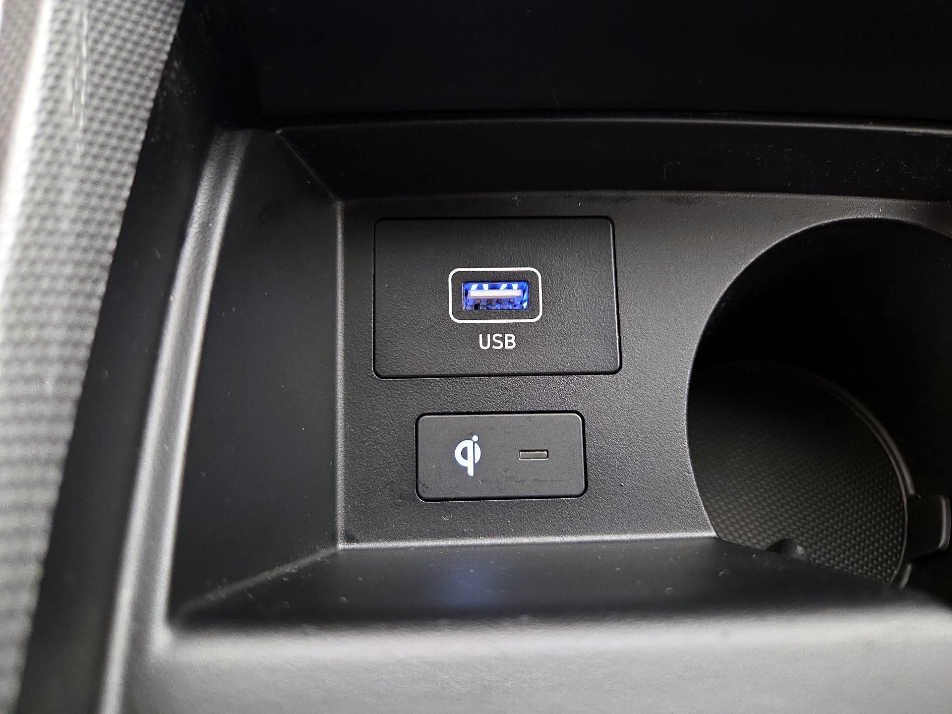 Thumbnail: 2022 Hyundai Santa Fe - 18