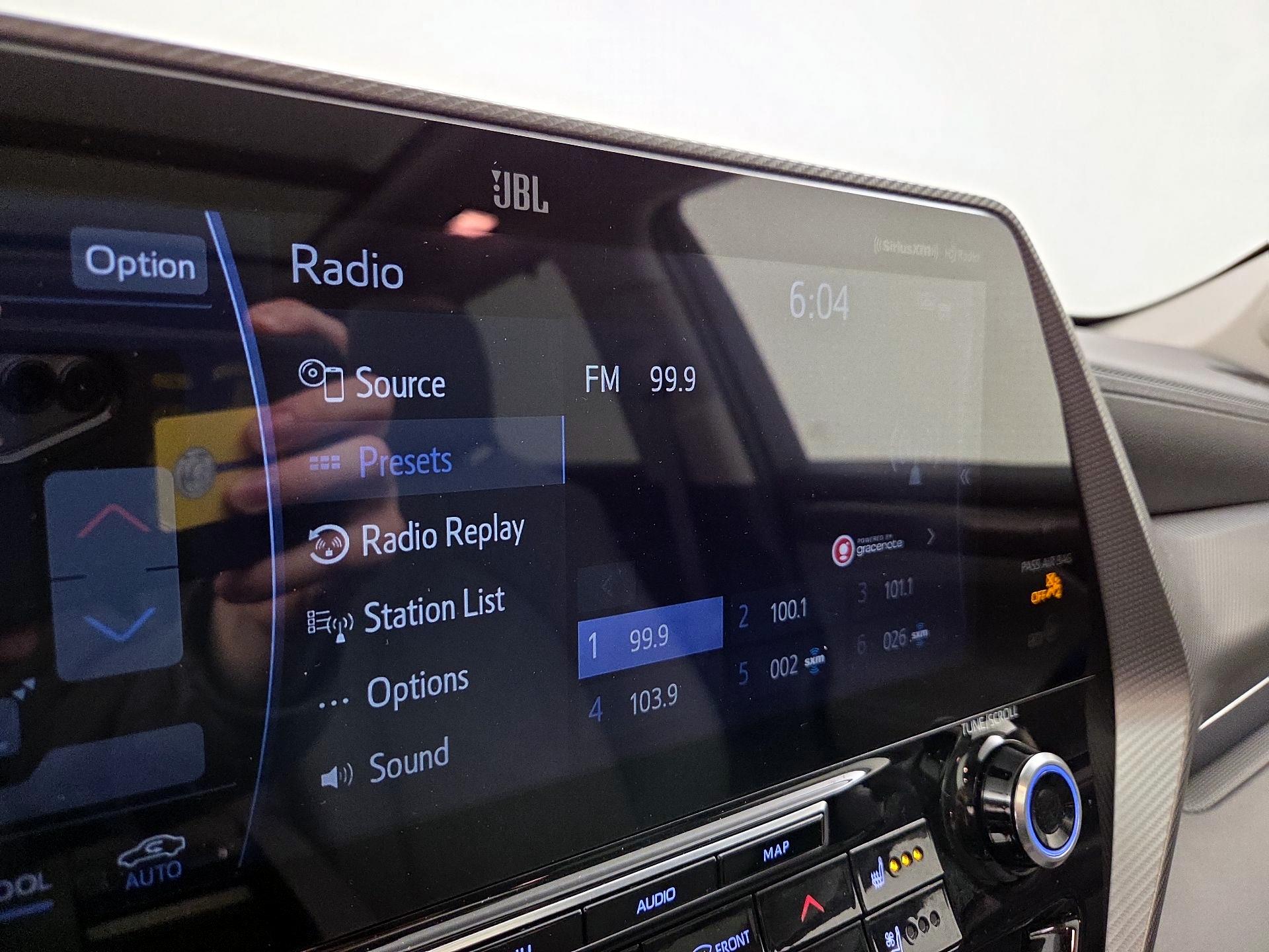 Thumbnail: 2021 Toyota Highlander - 16