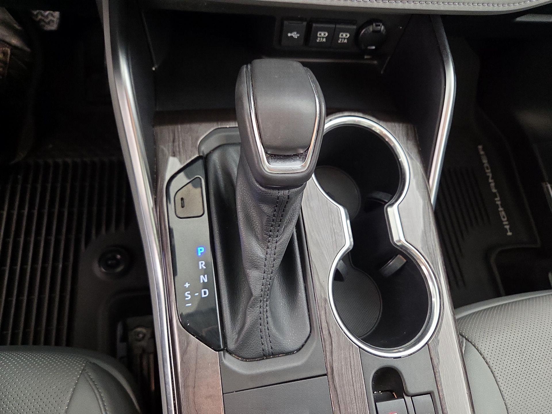 Thumbnail: 2021 Toyota Highlander - 18