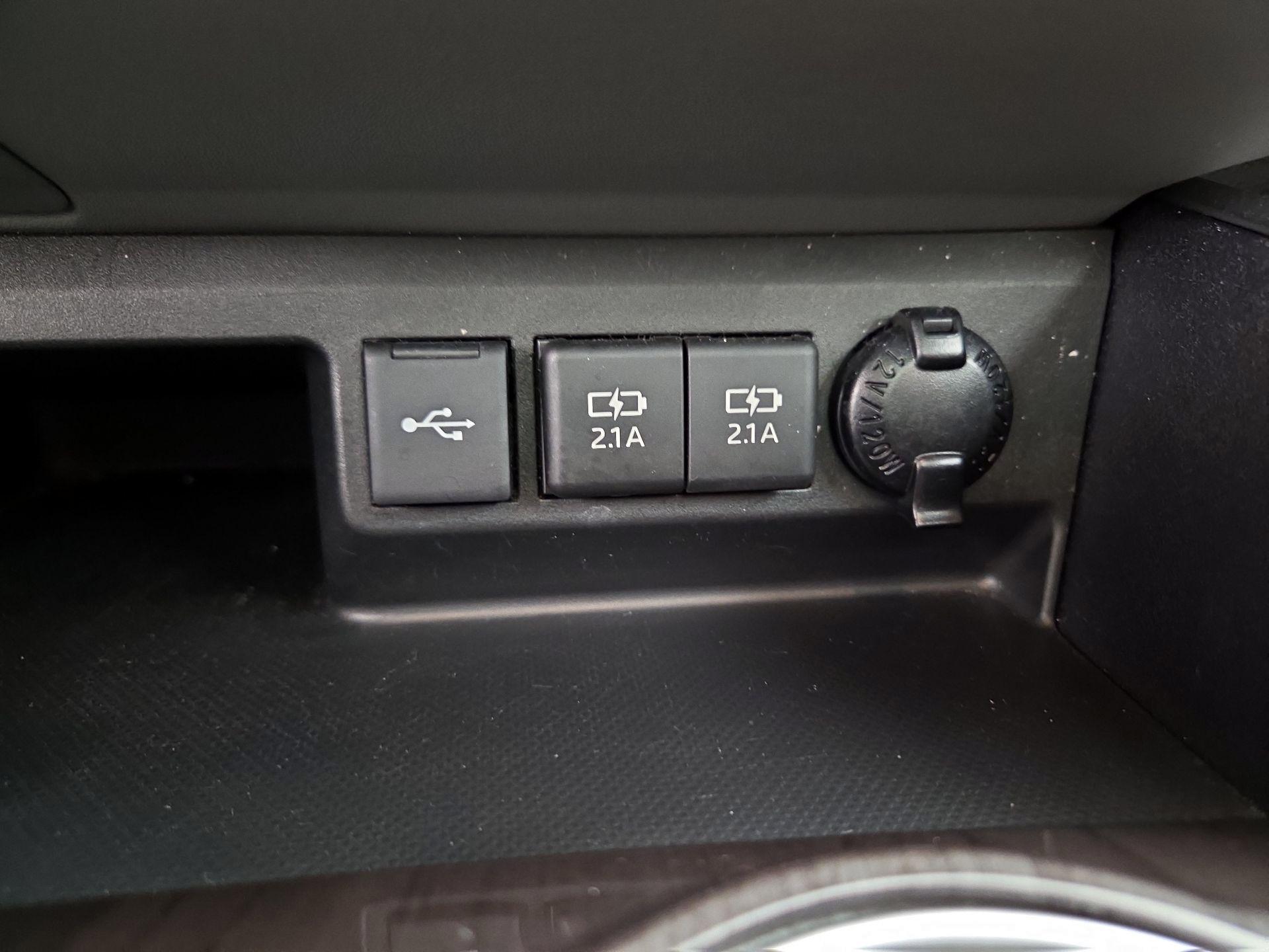 Thumbnail: 2021 Toyota Highlander - 19