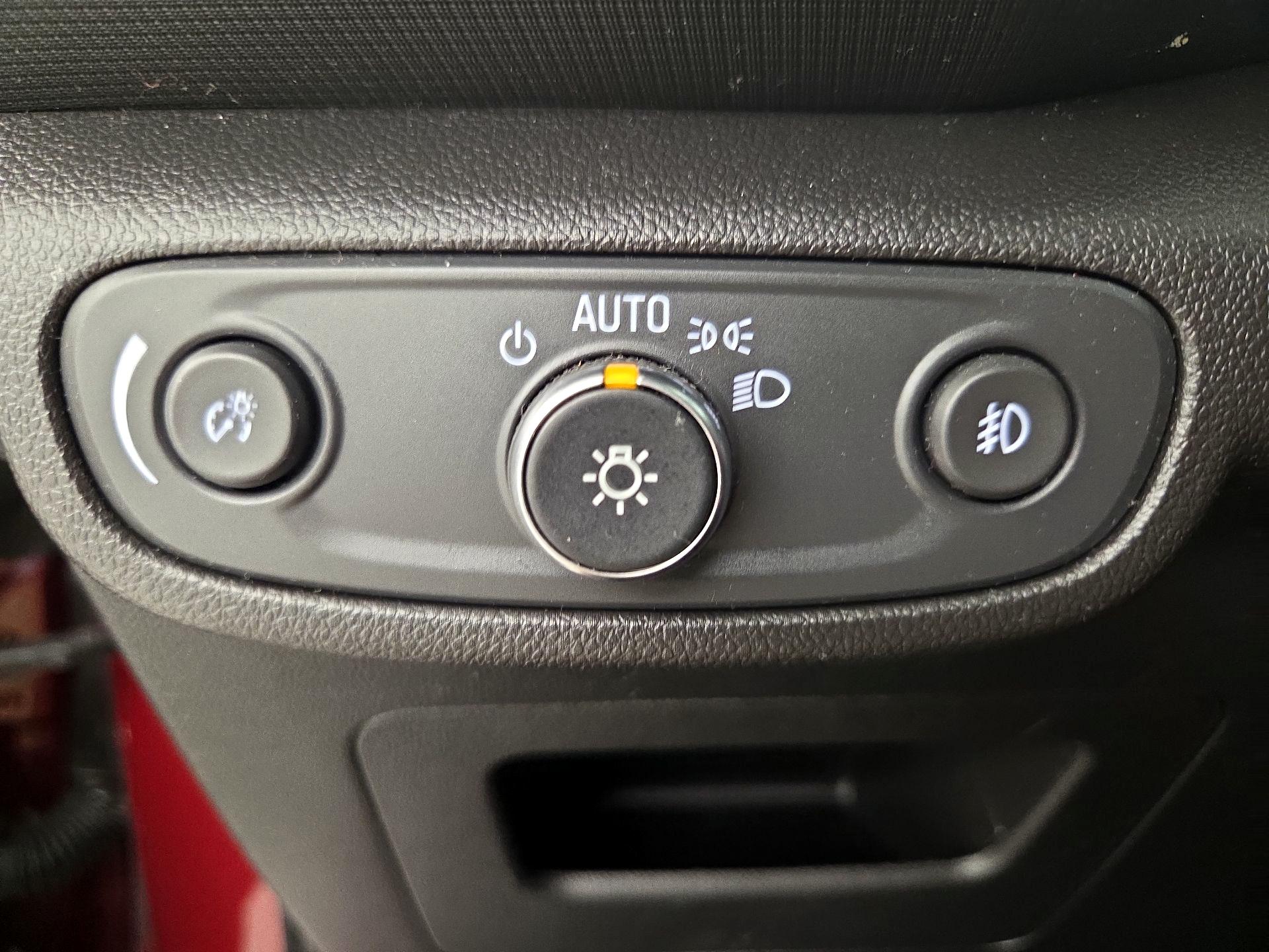 Thumbnail: 2022 Chevrolet TrailBlazer - 13