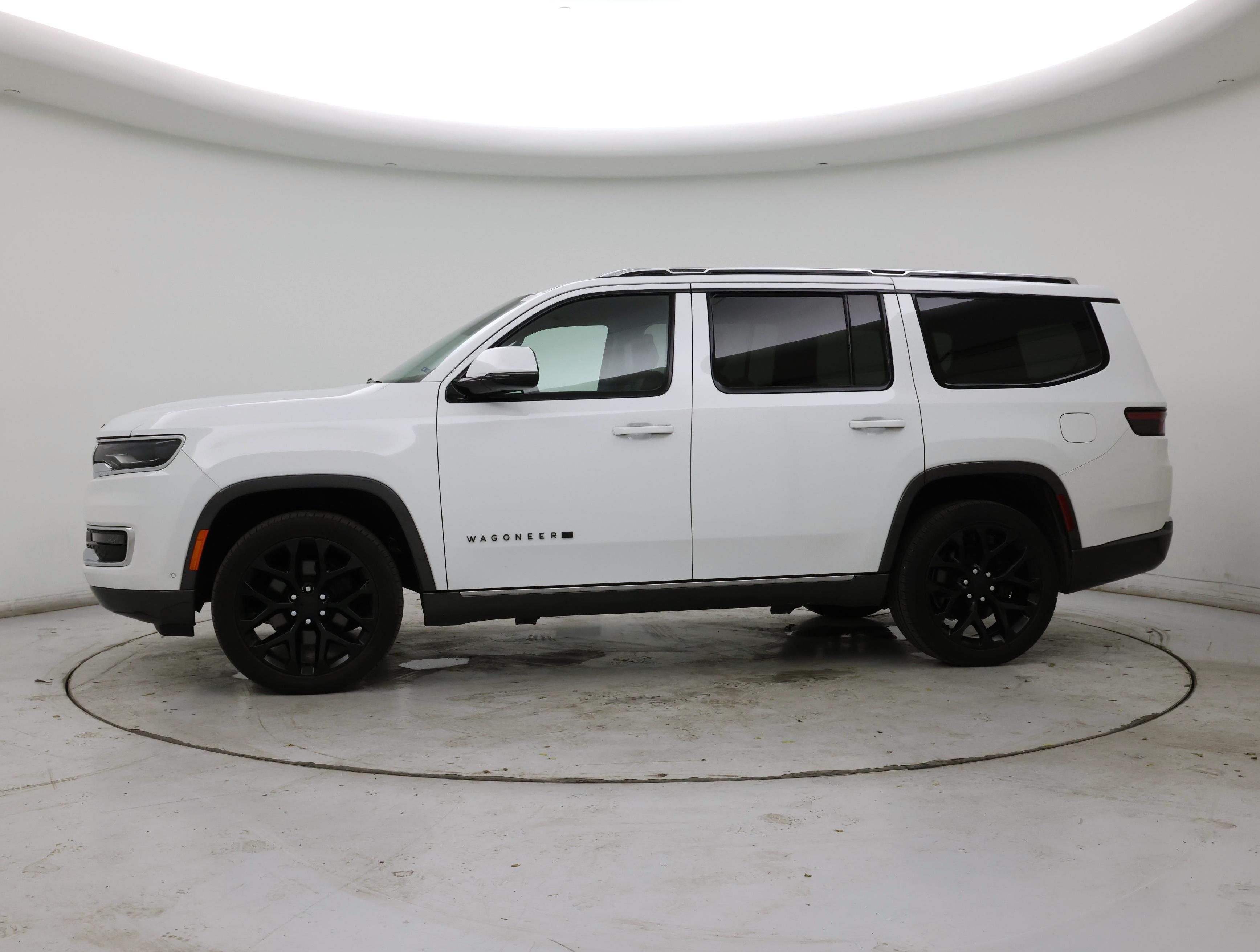 Thumbnail: 2022 Jeep Wagoneer - 3