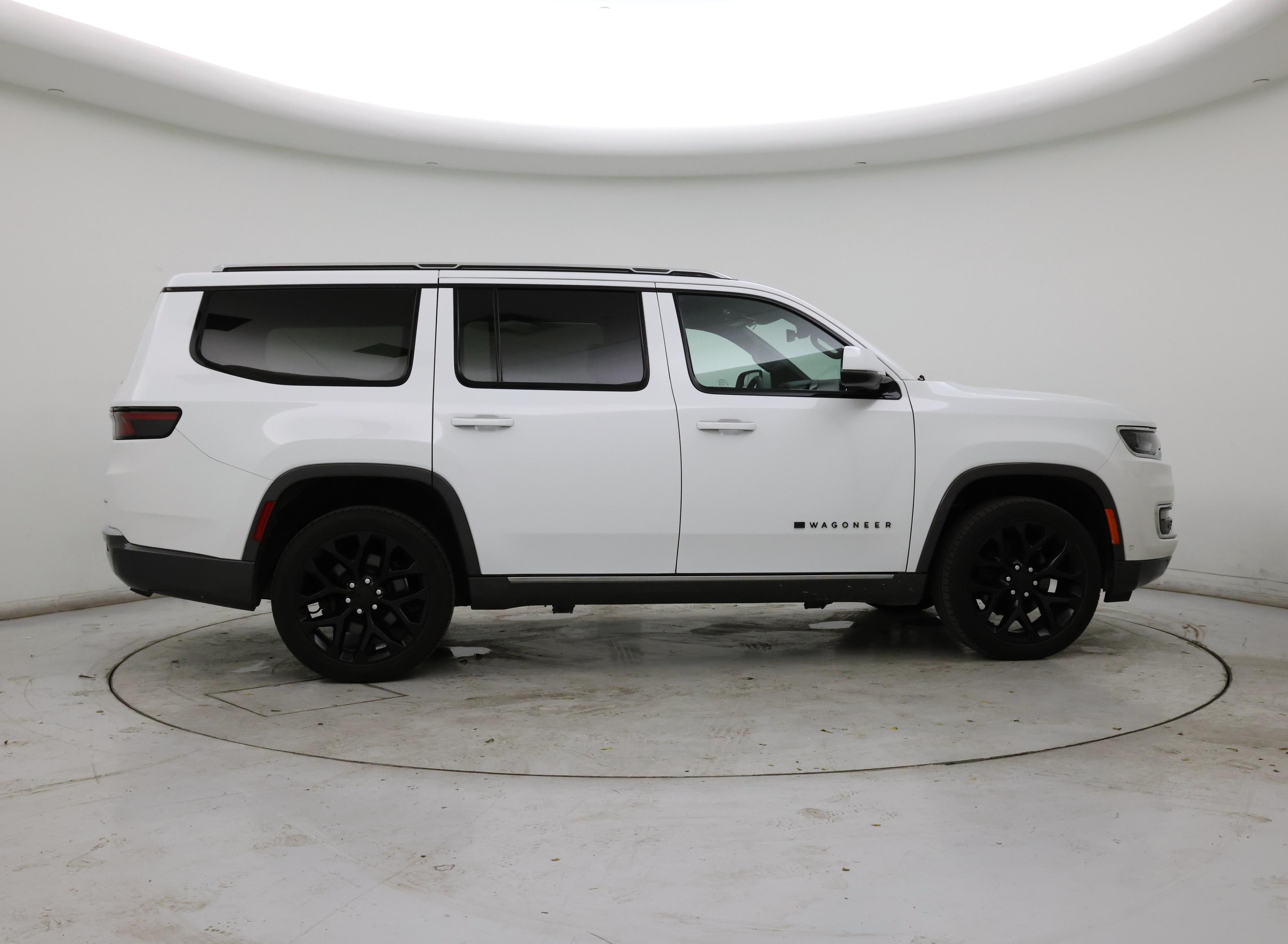 Thumbnail: 2022 Jeep Wagoneer - 7