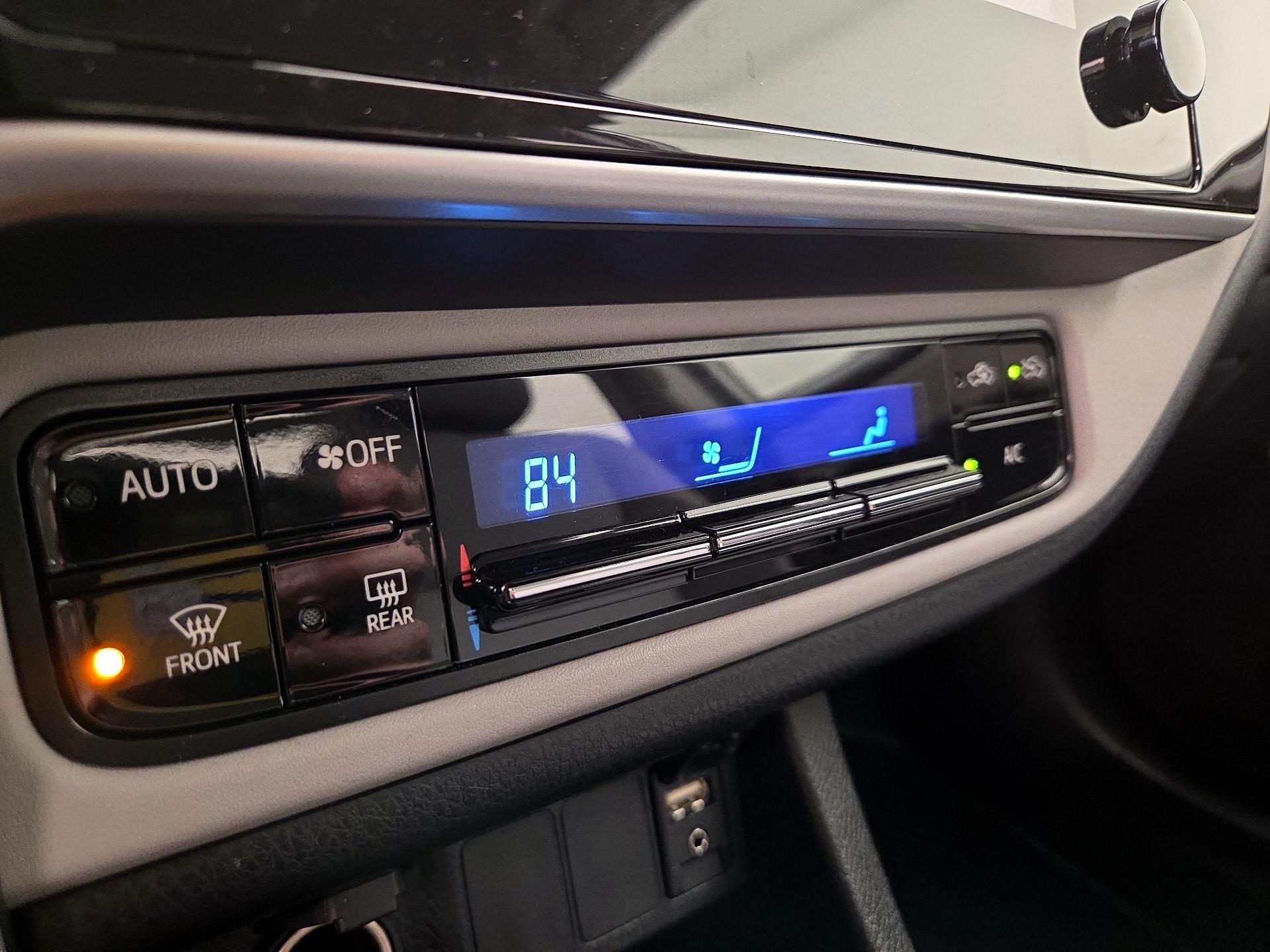 Thumbnail: 2019 Toyota Corolla - 14