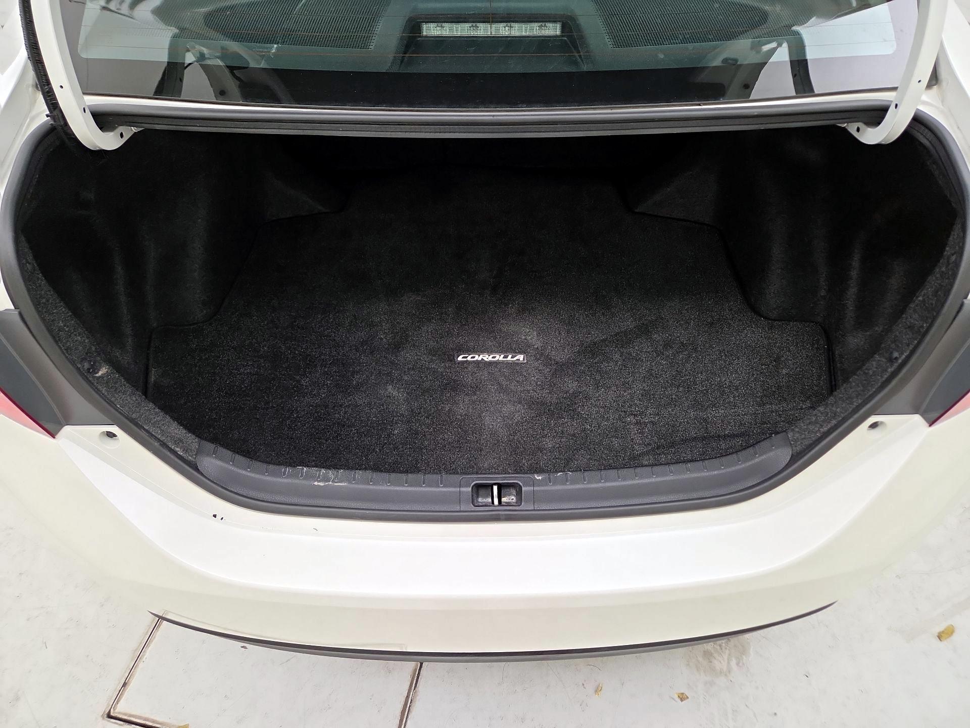 Thumbnail: 2019 Toyota Corolla - 18