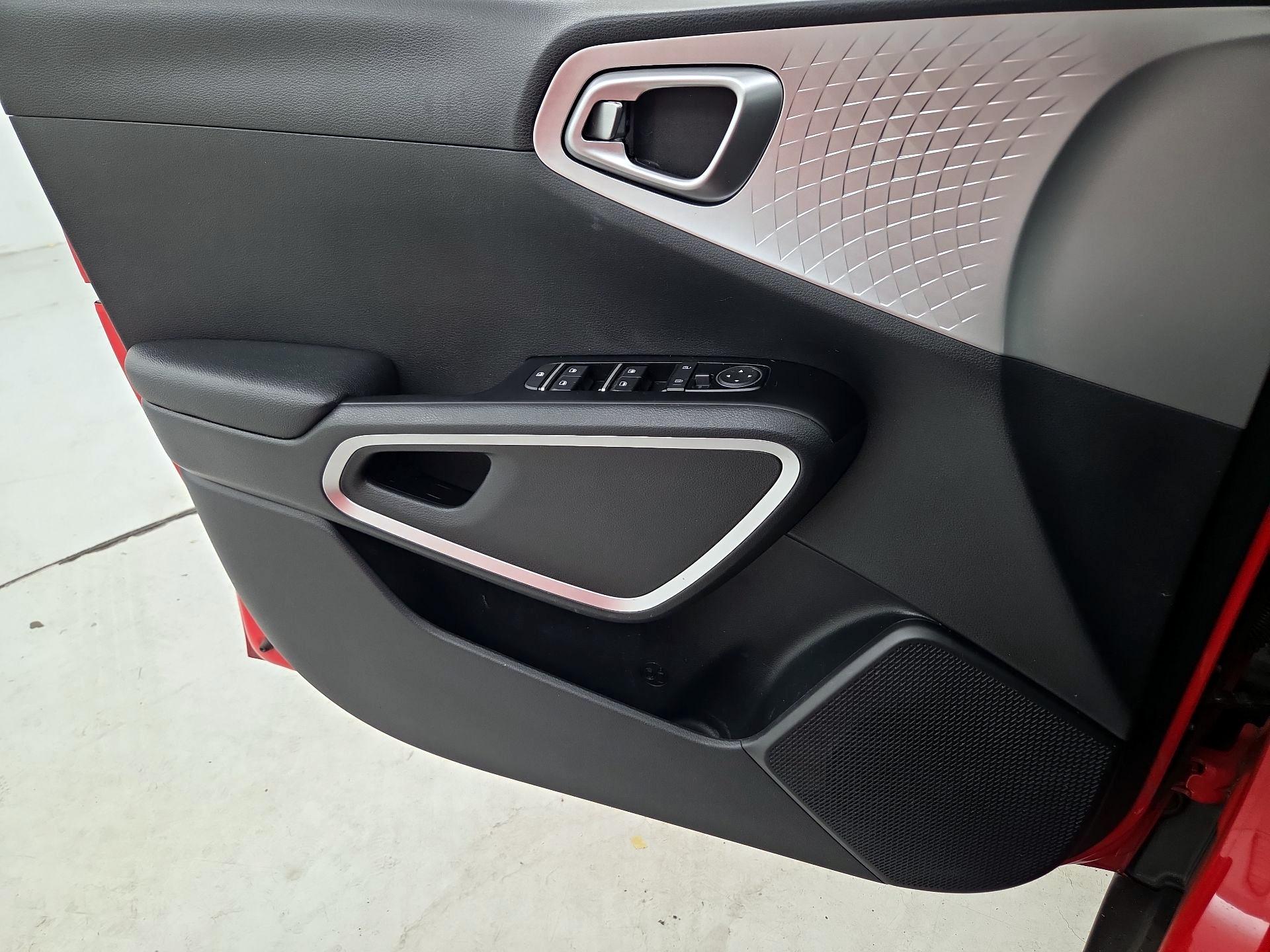 Thumbnail: 2020 Kia Soul - 12