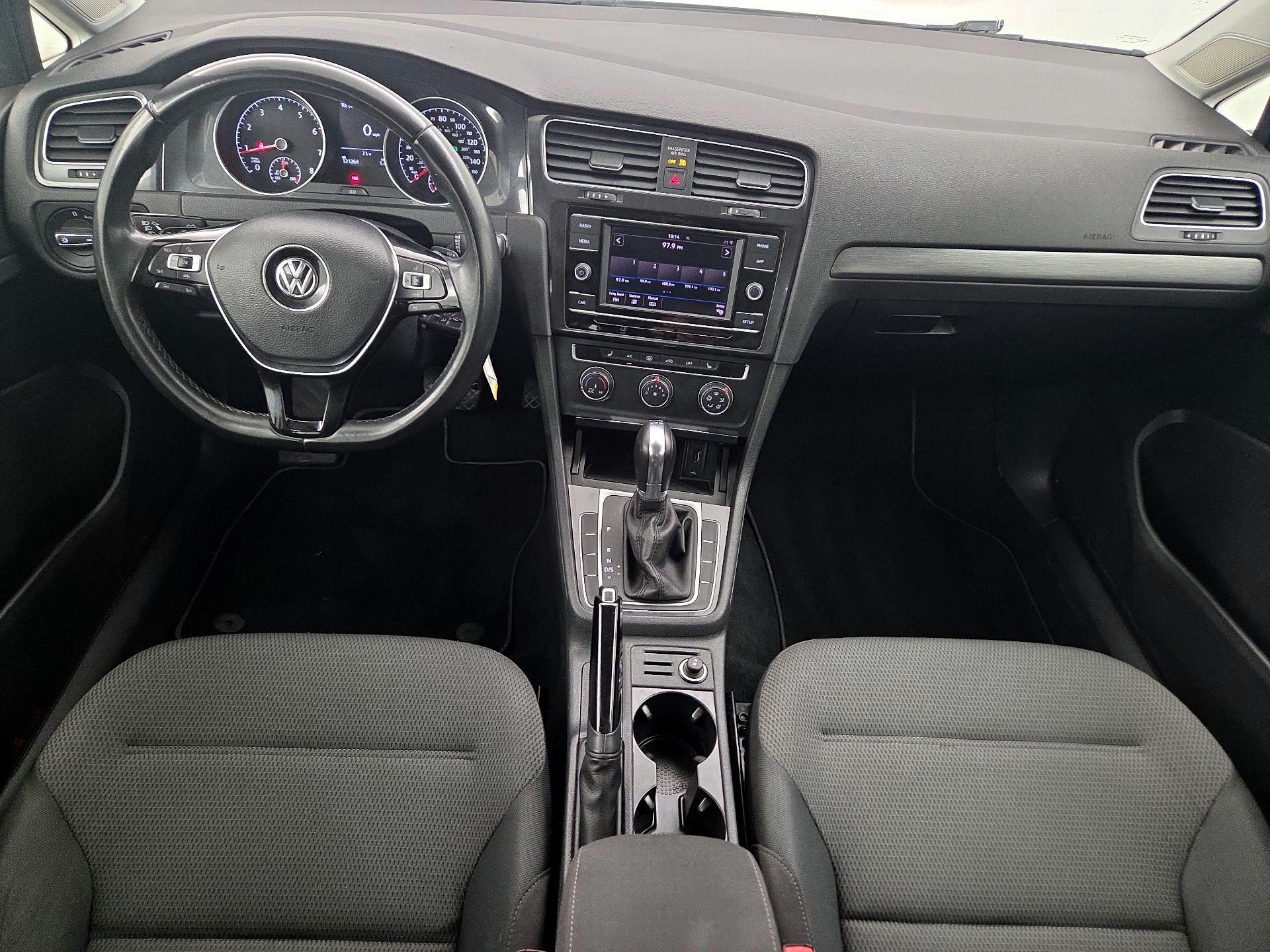 Thumbnail: 2019 Volkswagen Golf - 9