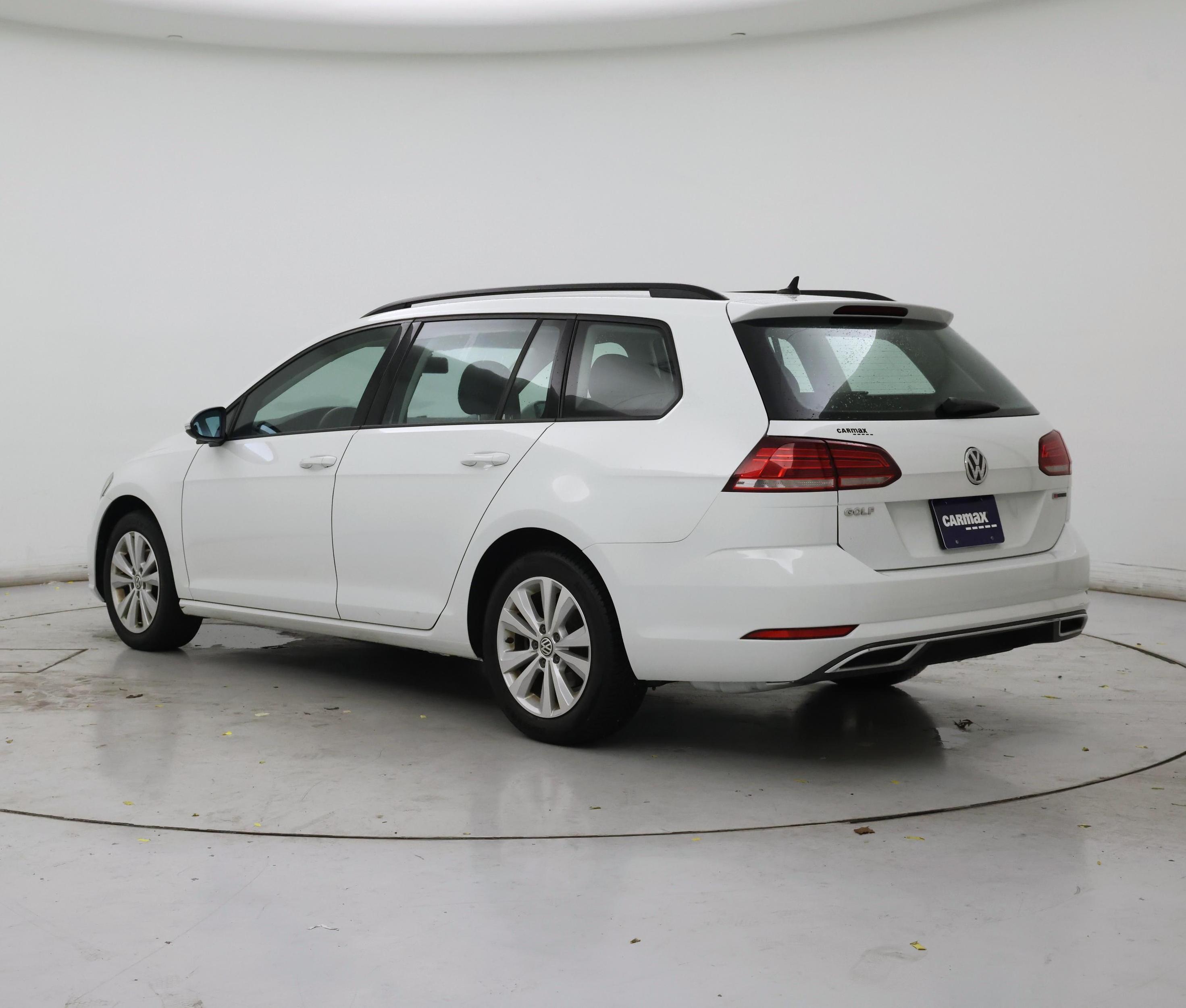 Thumbnail: 2019 Volkswagen Golf - 2