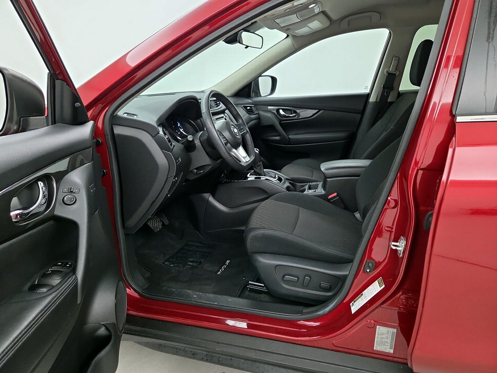 Thumbnail: 2020 Nissan Rogue - 11