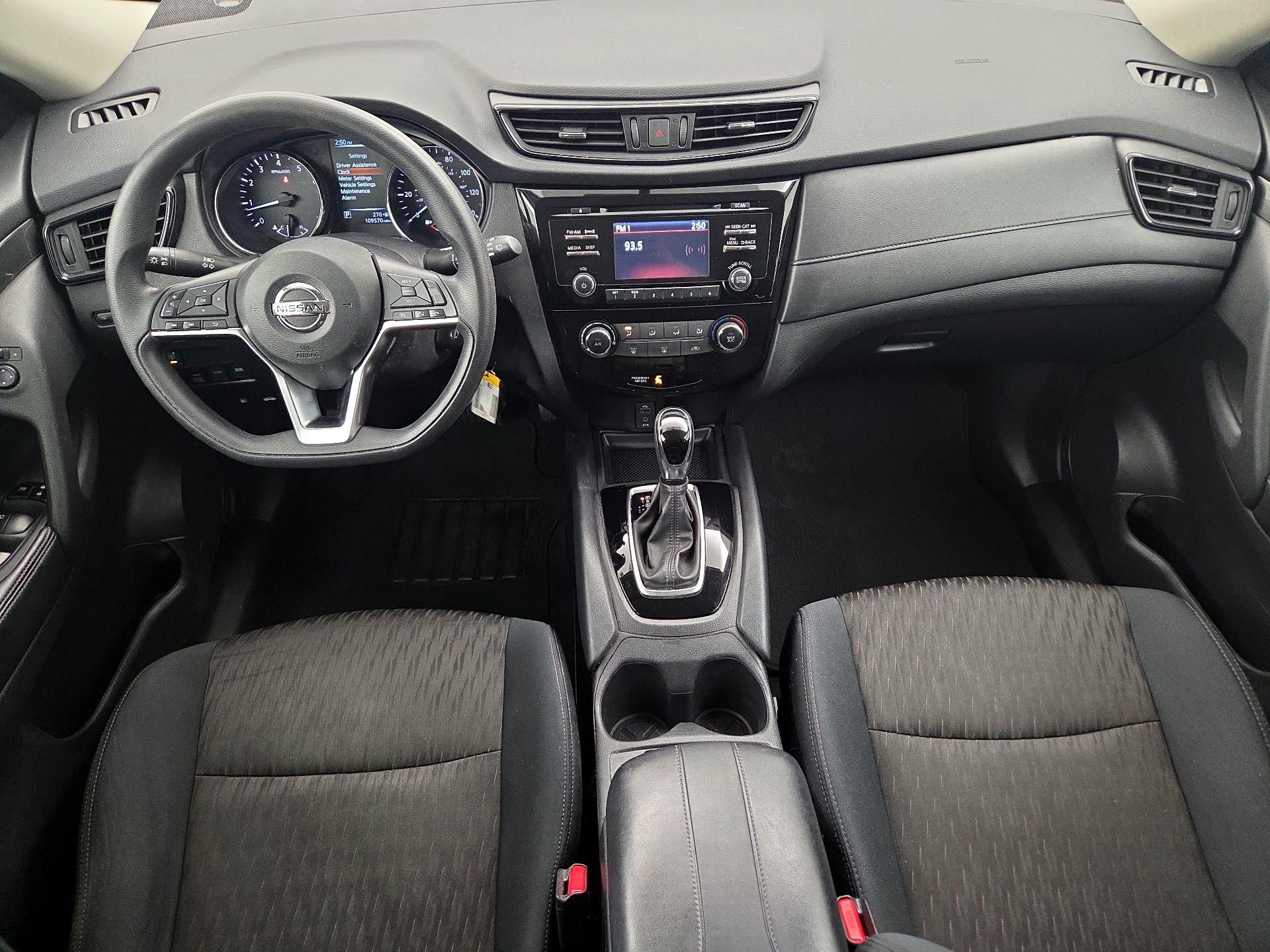 Thumbnail: 2017 Nissan Rogue - 9