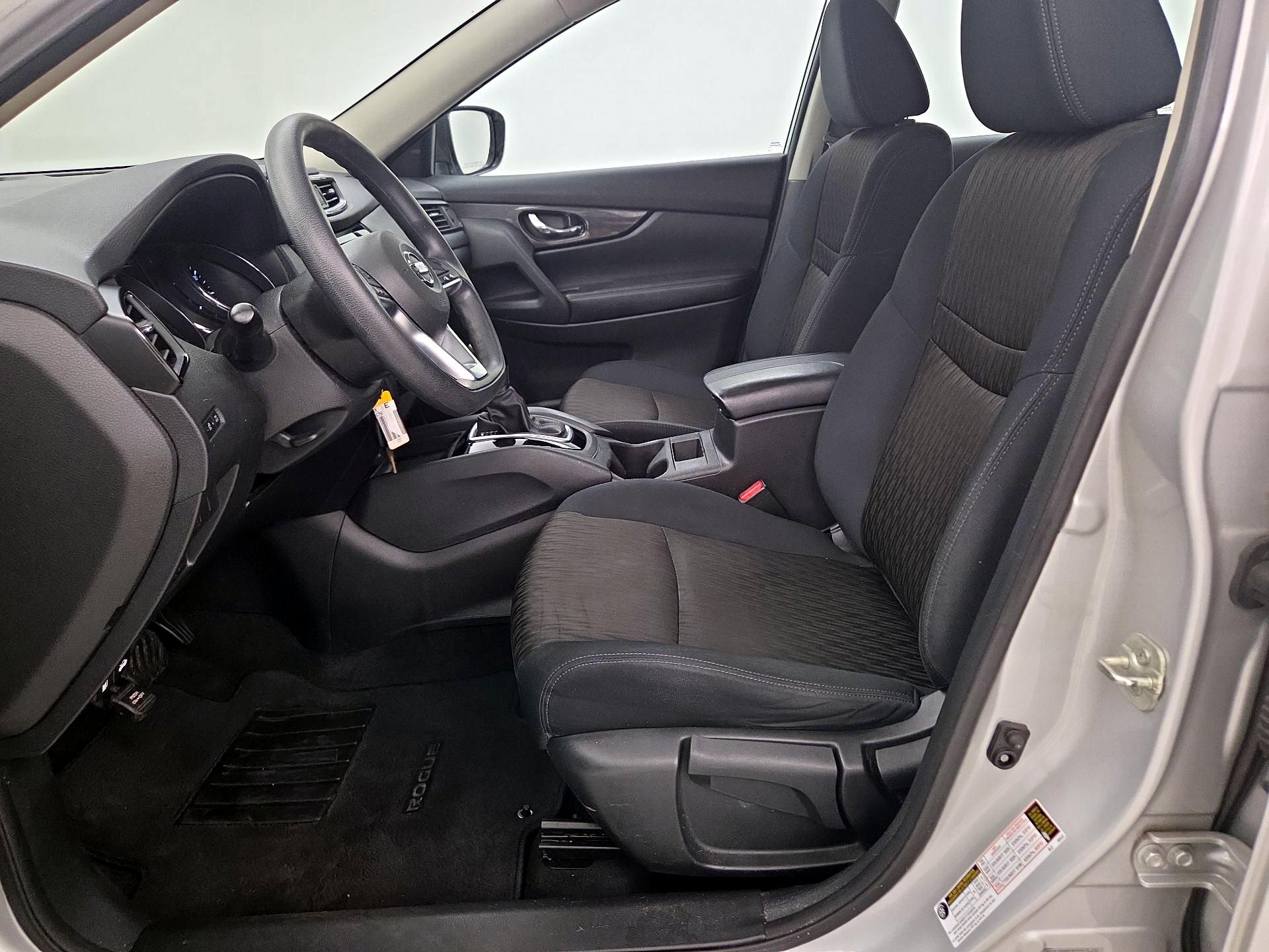 Thumbnail: 2017 Nissan Rogue - 11