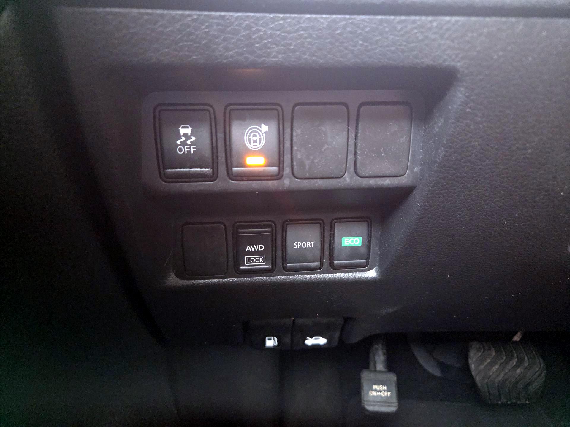 Thumbnail: 2017 Nissan Rogue - 13