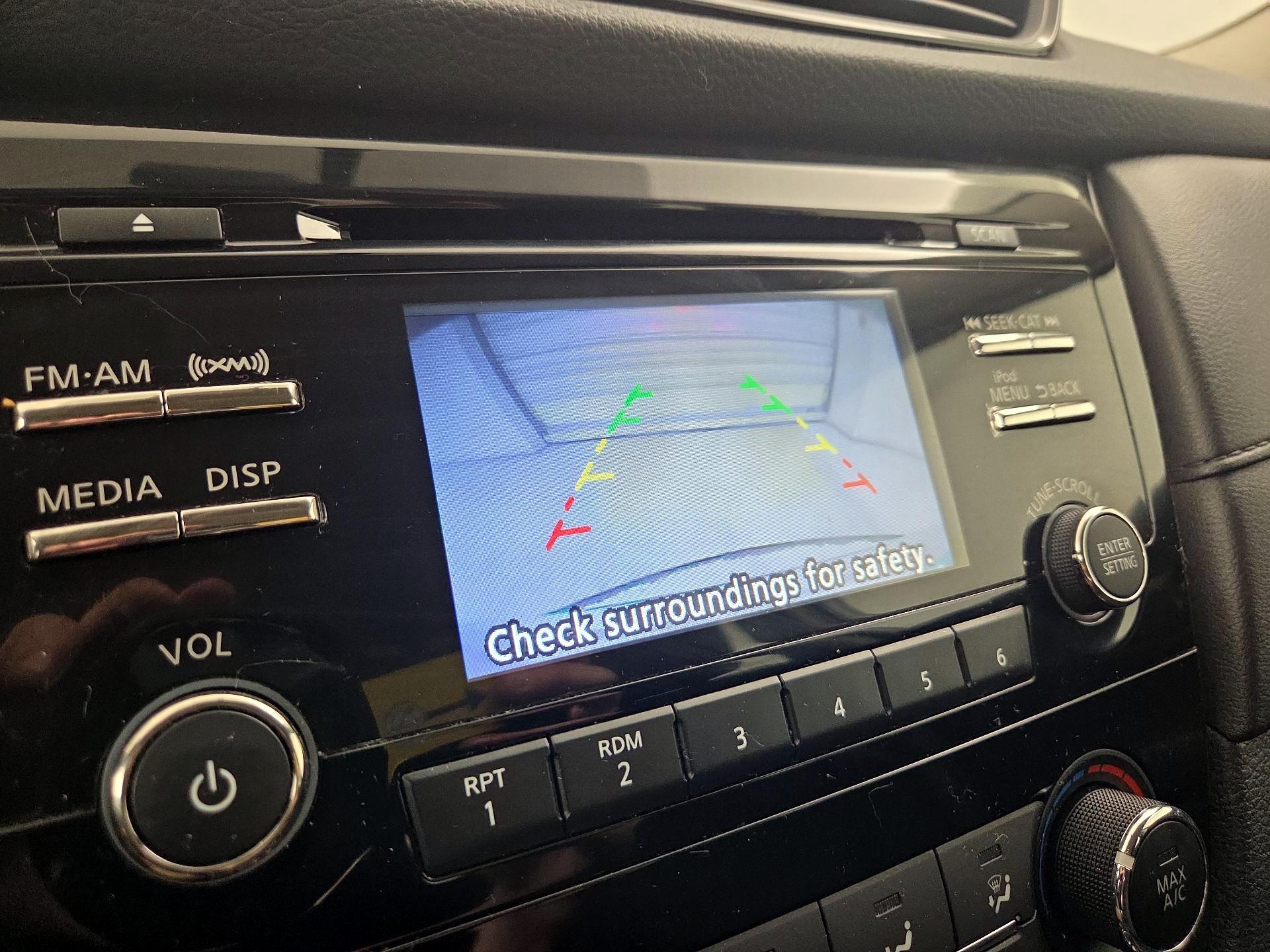 Thumbnail: 2017 Nissan Rogue - 14