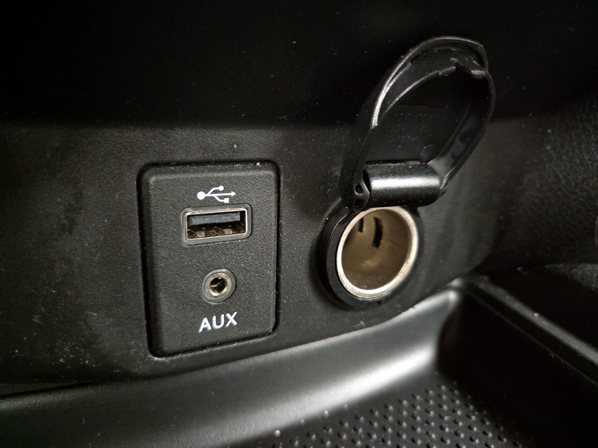 Thumbnail: 2017 Nissan Rogue - 18