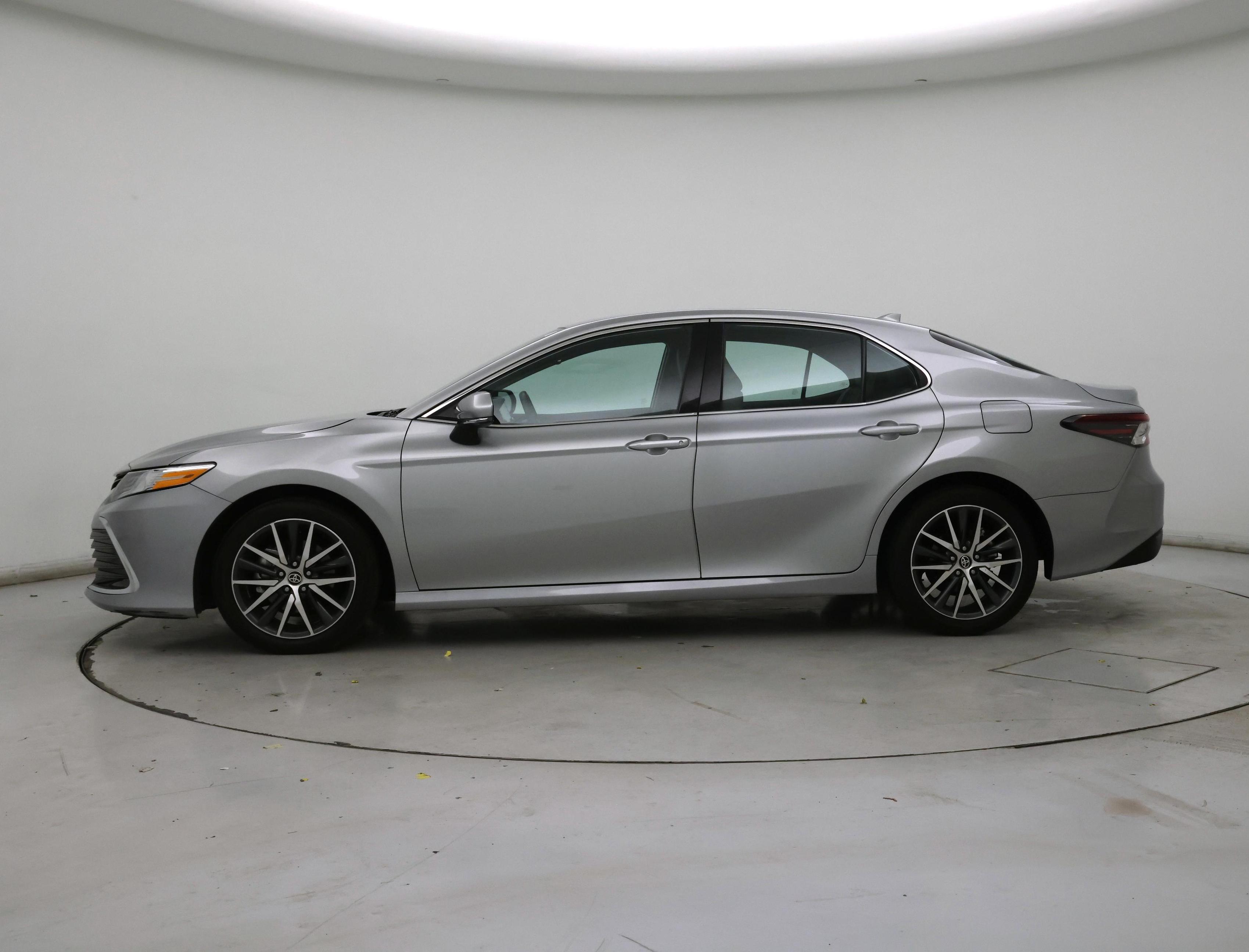 Thumbnail: 2024 Toyota Camry - 3