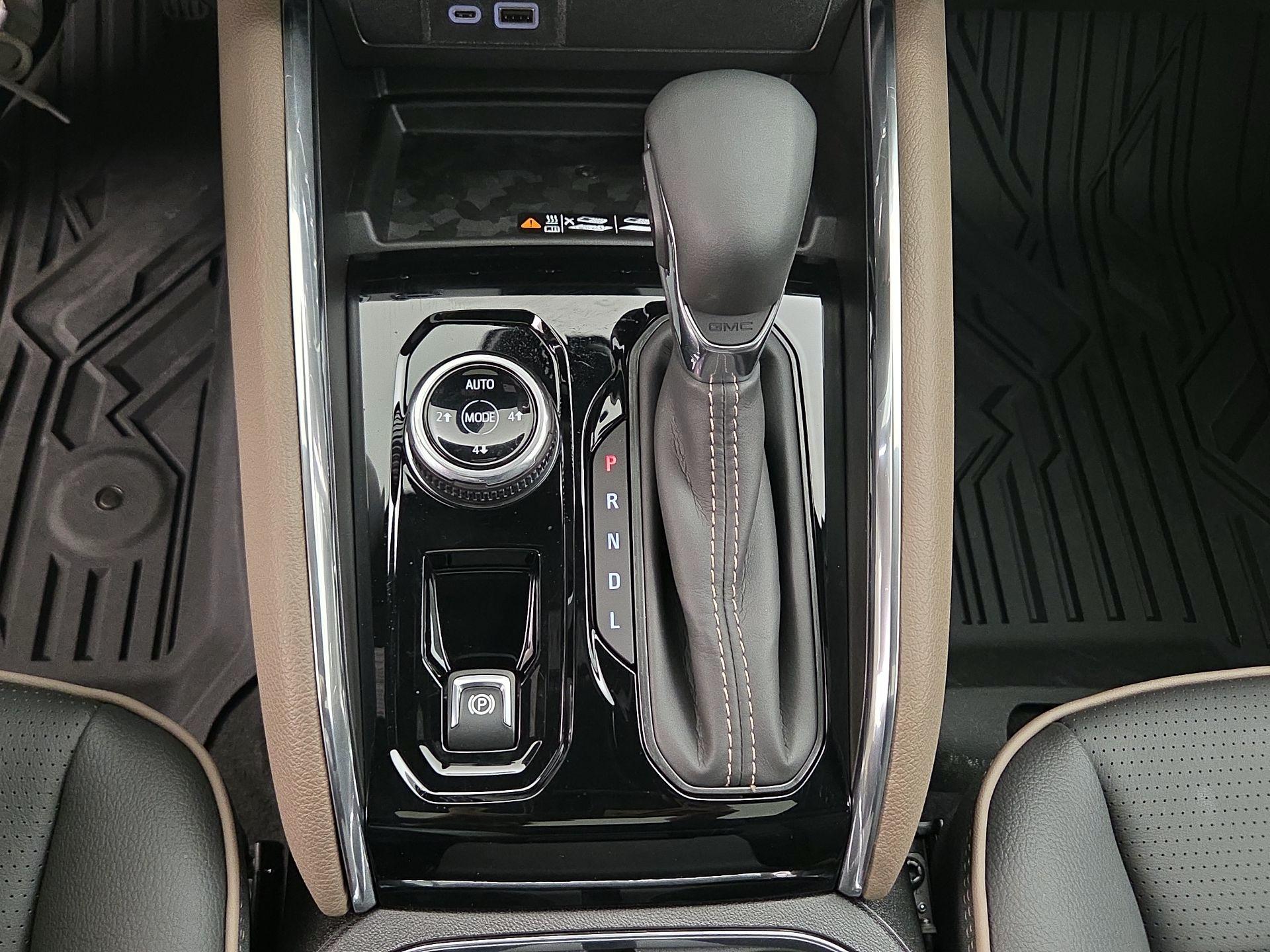 Thumbnail: 2025 GMC Canyon - 18