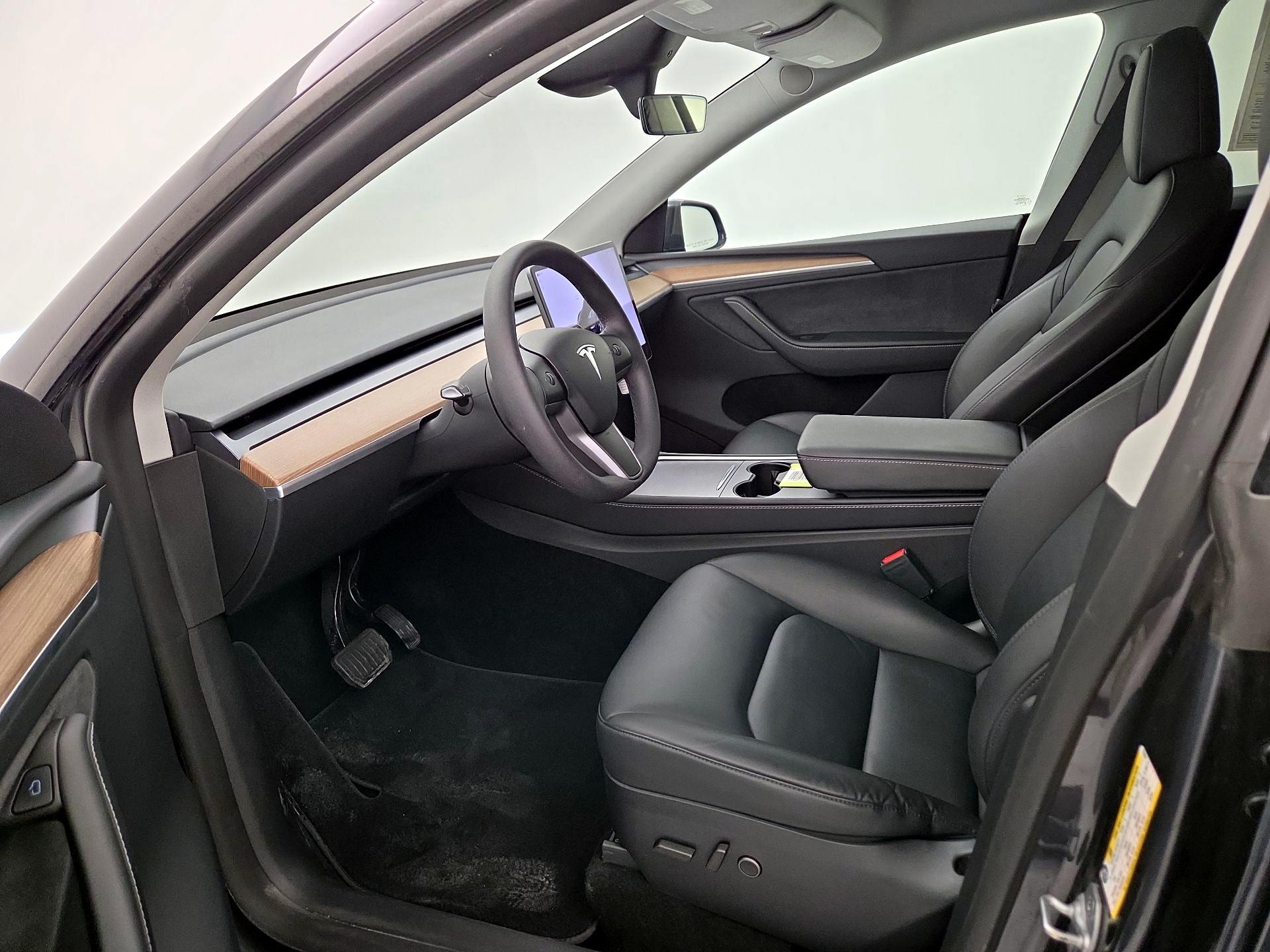 Thumbnail: 2024 Tesla Model Y - 9