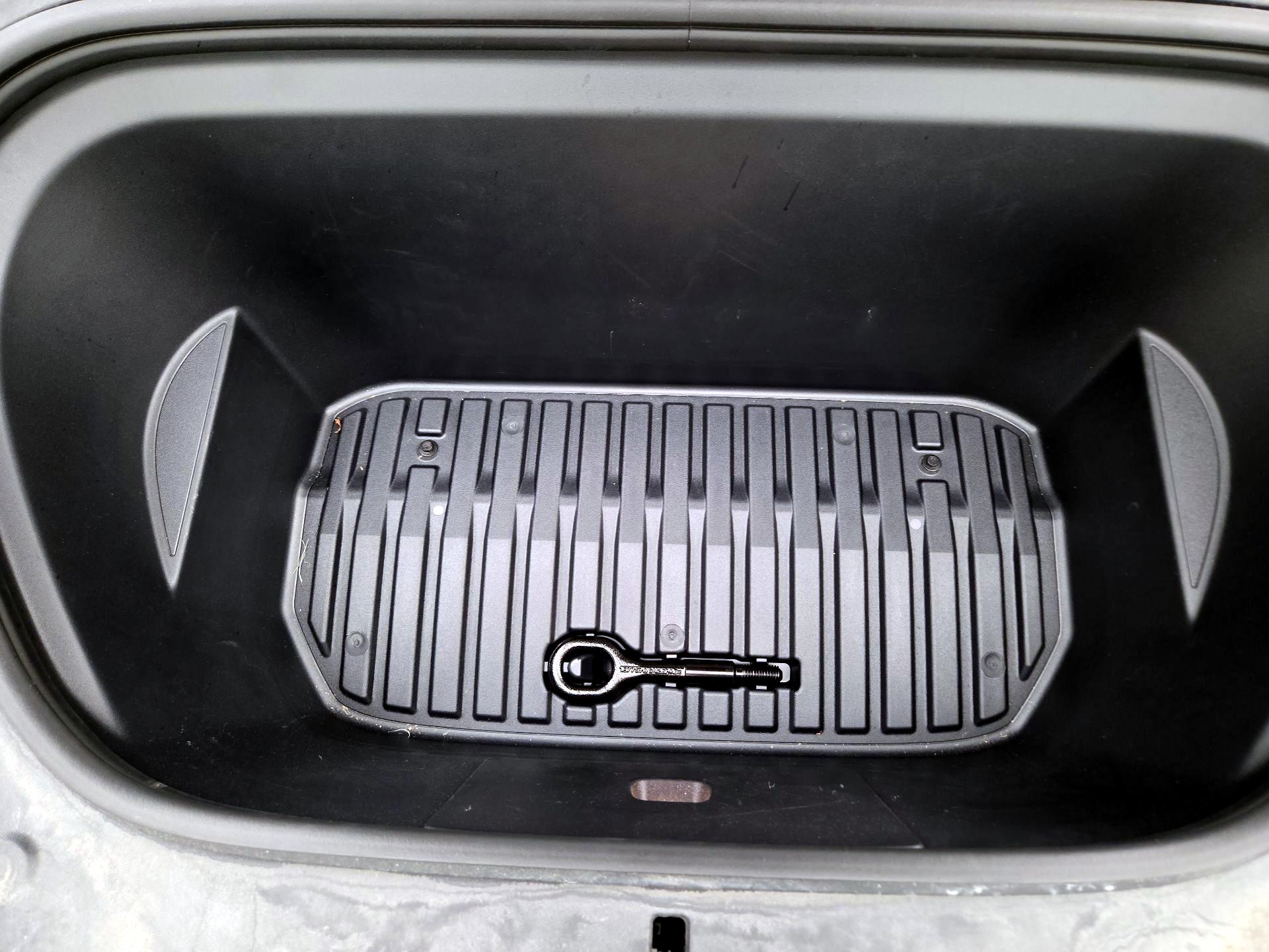 Thumbnail: 2024 Tesla Model Y - 19