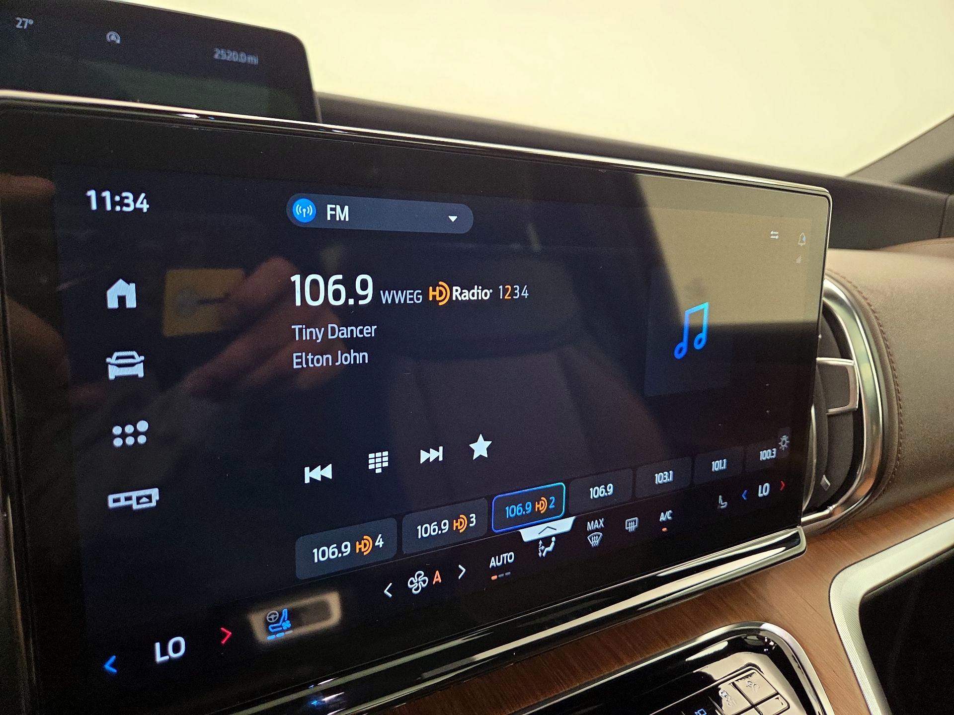 Thumbnail: 2025 Ford Expedition MAX - 16