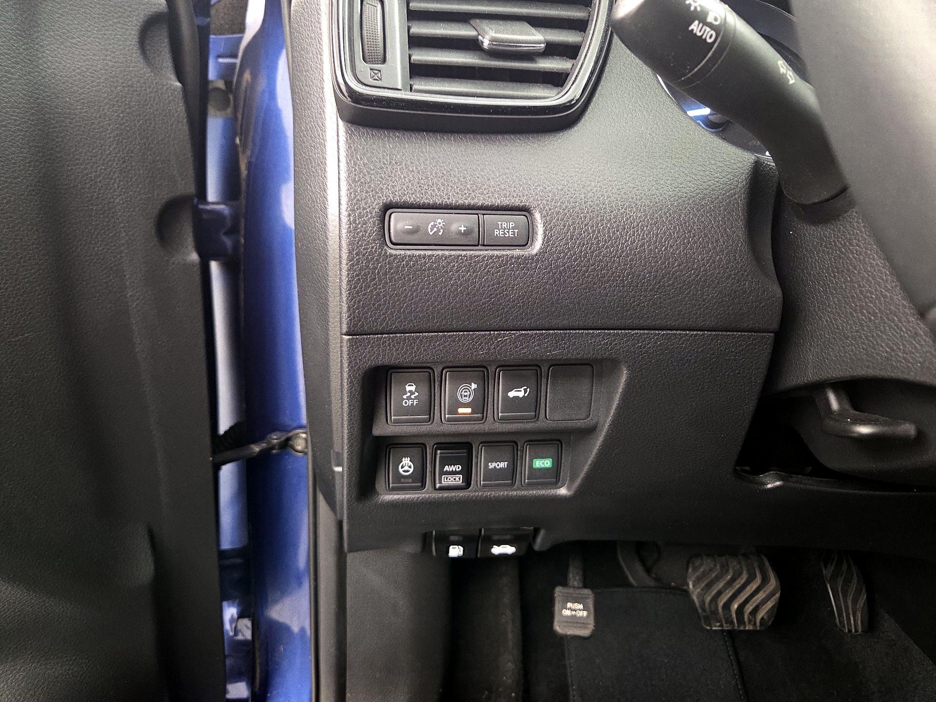 Thumbnail: 2017 Nissan Rogue - 13