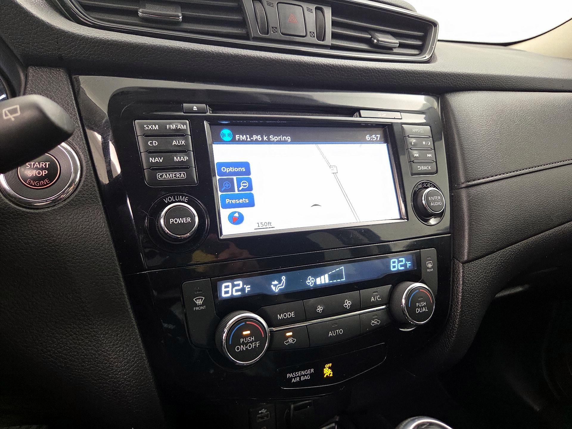 Thumbnail: 2017 Nissan Rogue - 14