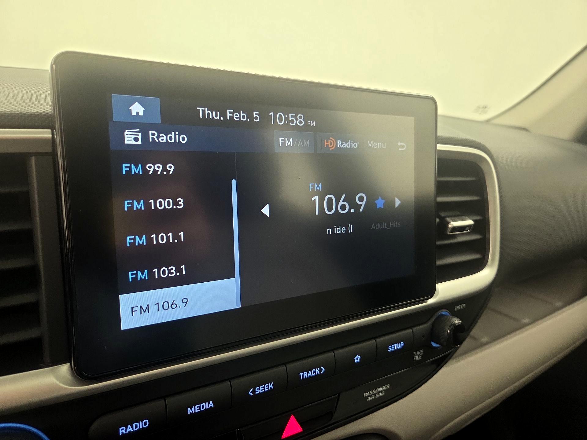 Thumbnail: 2023 Hyundai Venue - 15