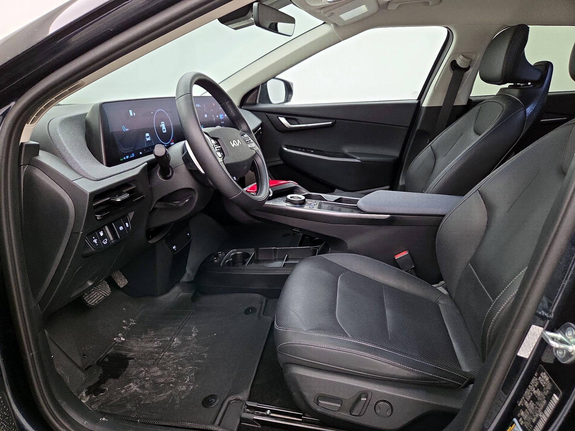 Thumbnail: 2023 Kia EV6 - 11