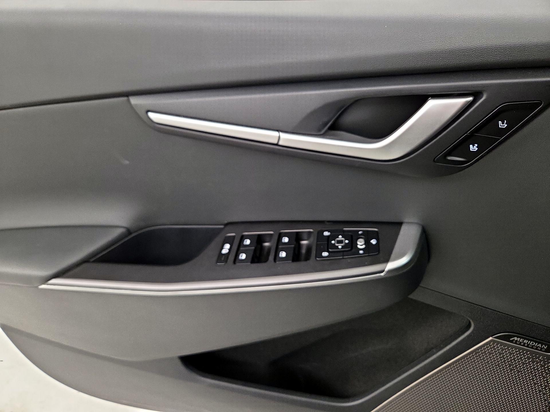 Thumbnail: 2023 Kia EV6 - 12