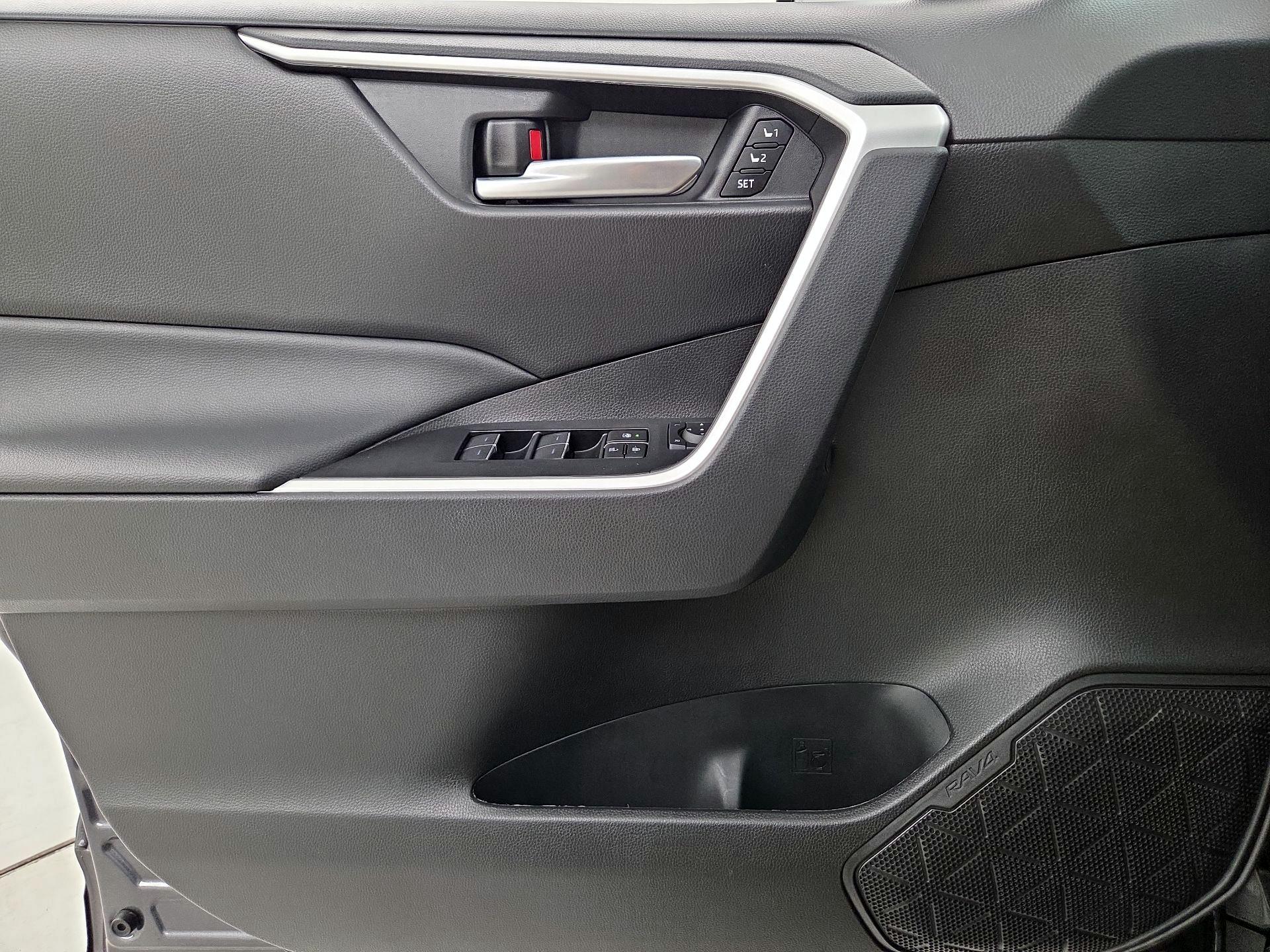 Thumbnail: 2024 Toyota RAV4 - 12