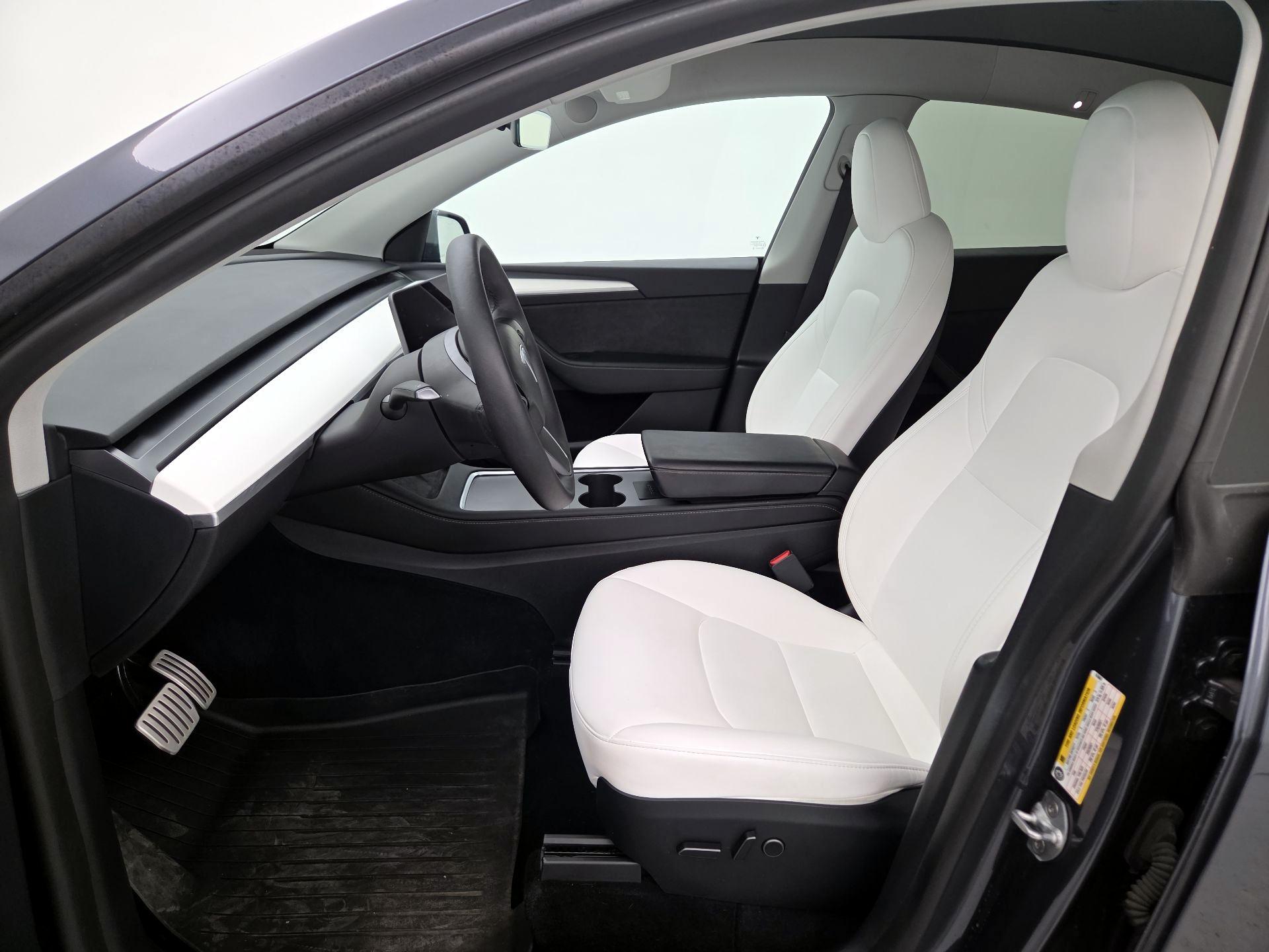 Thumbnail: 2023 Tesla Model Y - 11