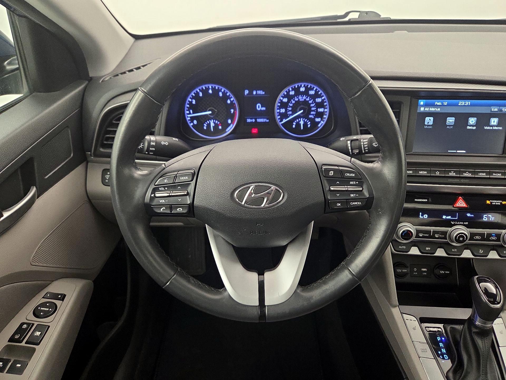 Thumbnail: 2019 Hyundai Elantra - 10