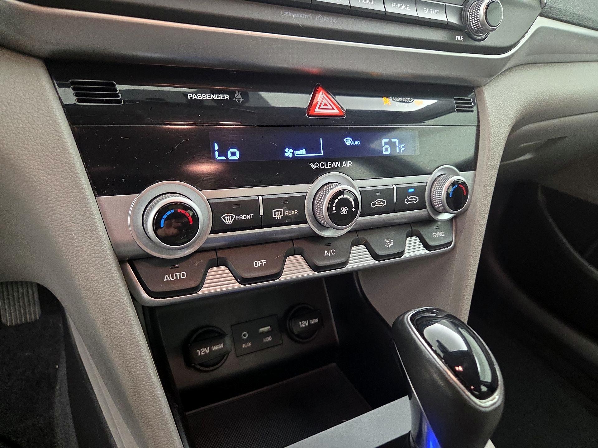 Thumbnail: 2019 Hyundai Elantra - 16